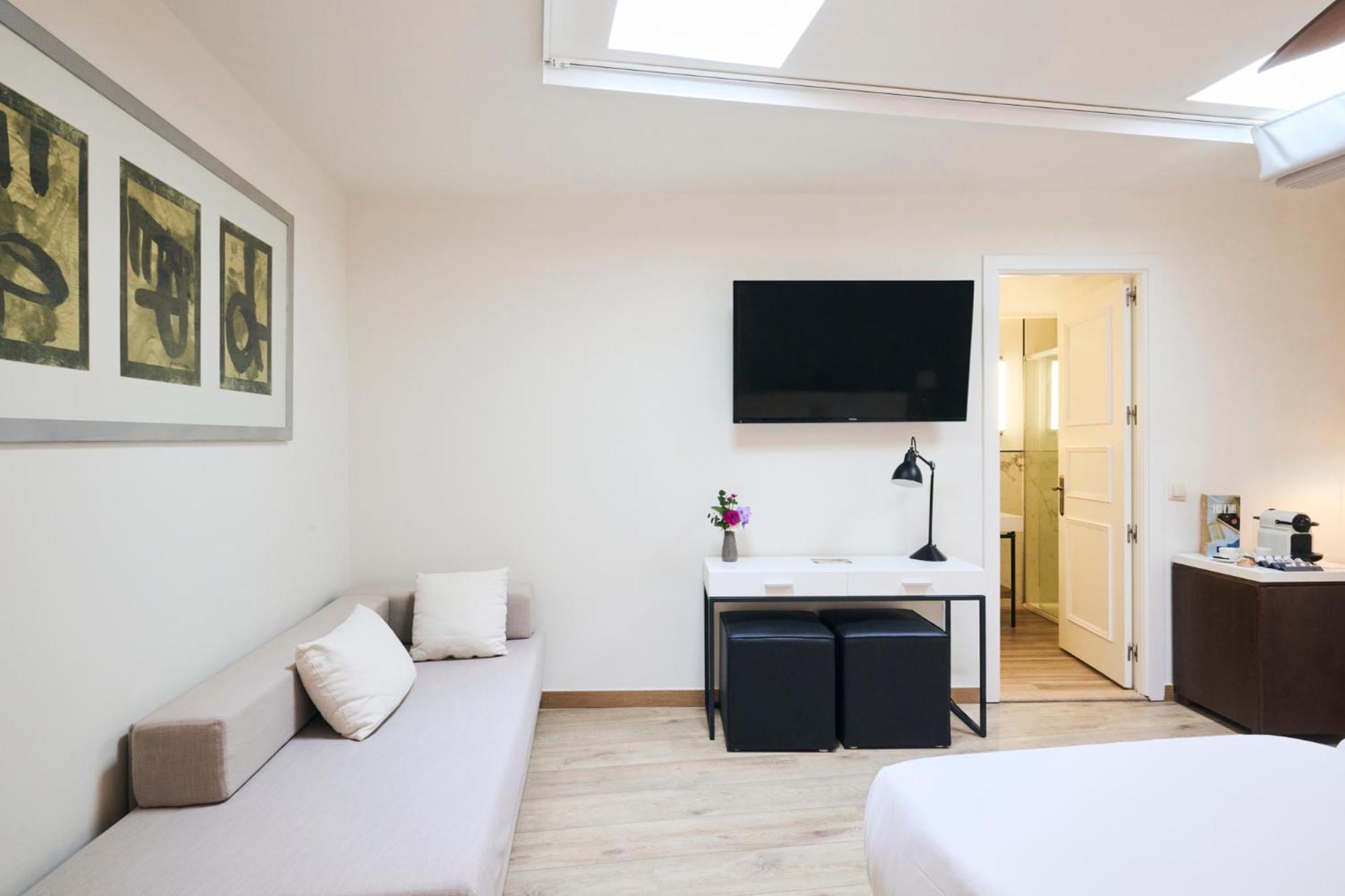 Superior Triple Room photo 3