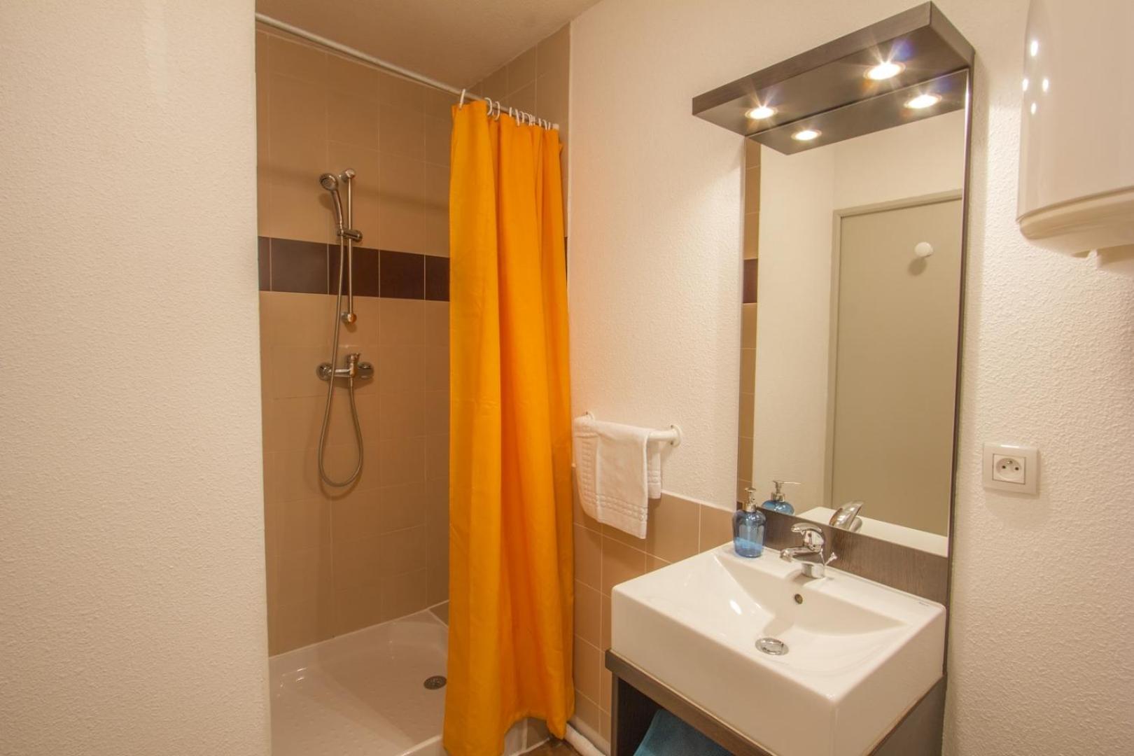 Economy Single Room