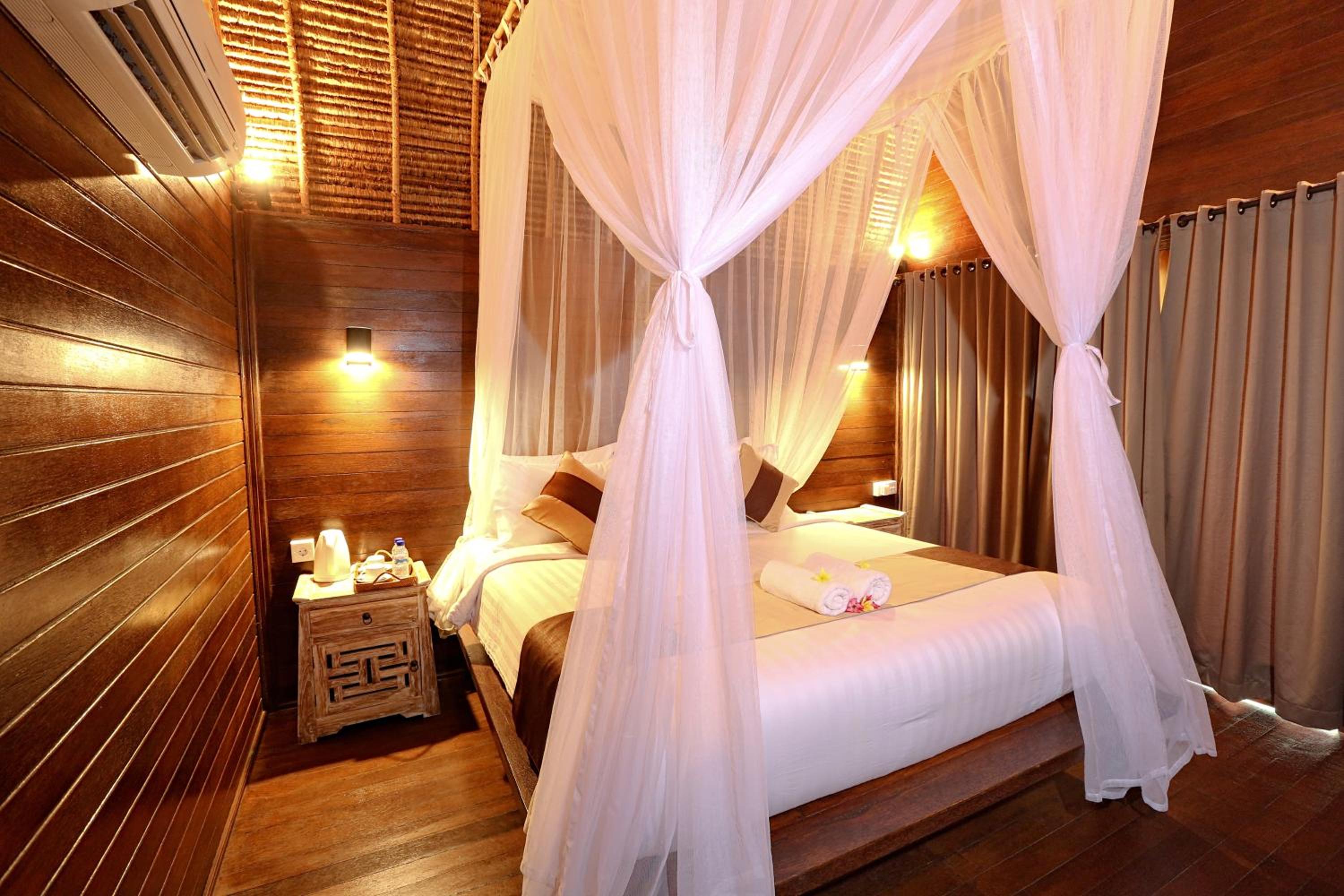 Deluxe Bungalow with Ocean View - Photo 1