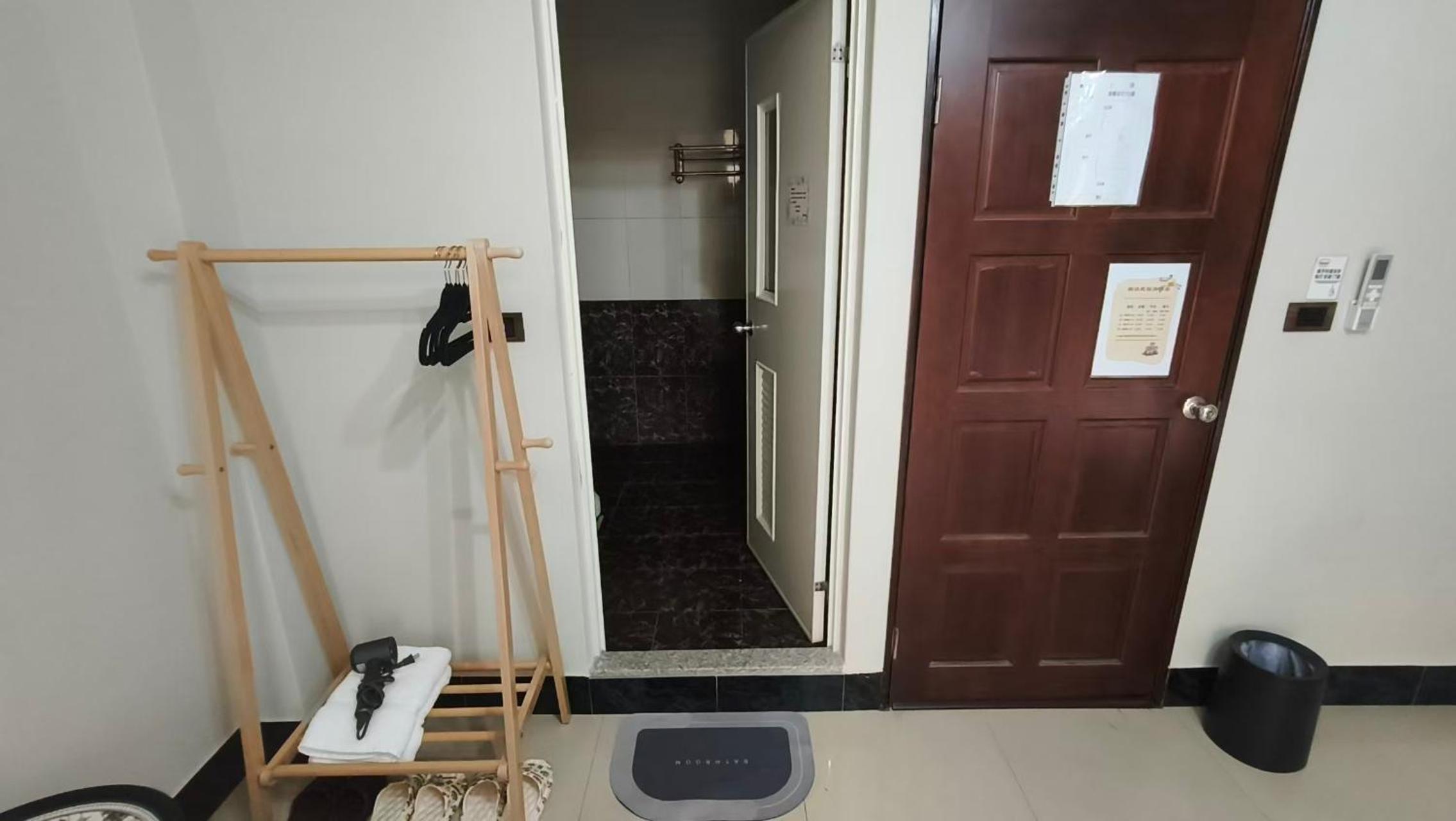 Twin Room with Balcony photo 3