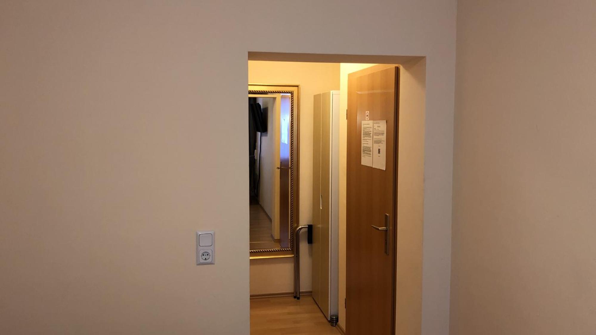 Budget Double Room photo 3