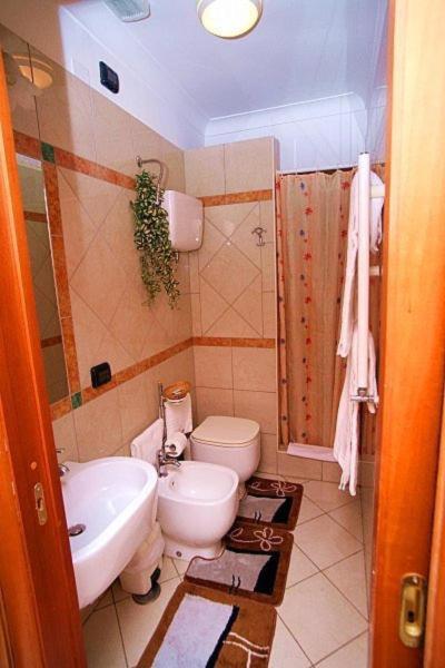 Double Room with Spa Bath photo 3