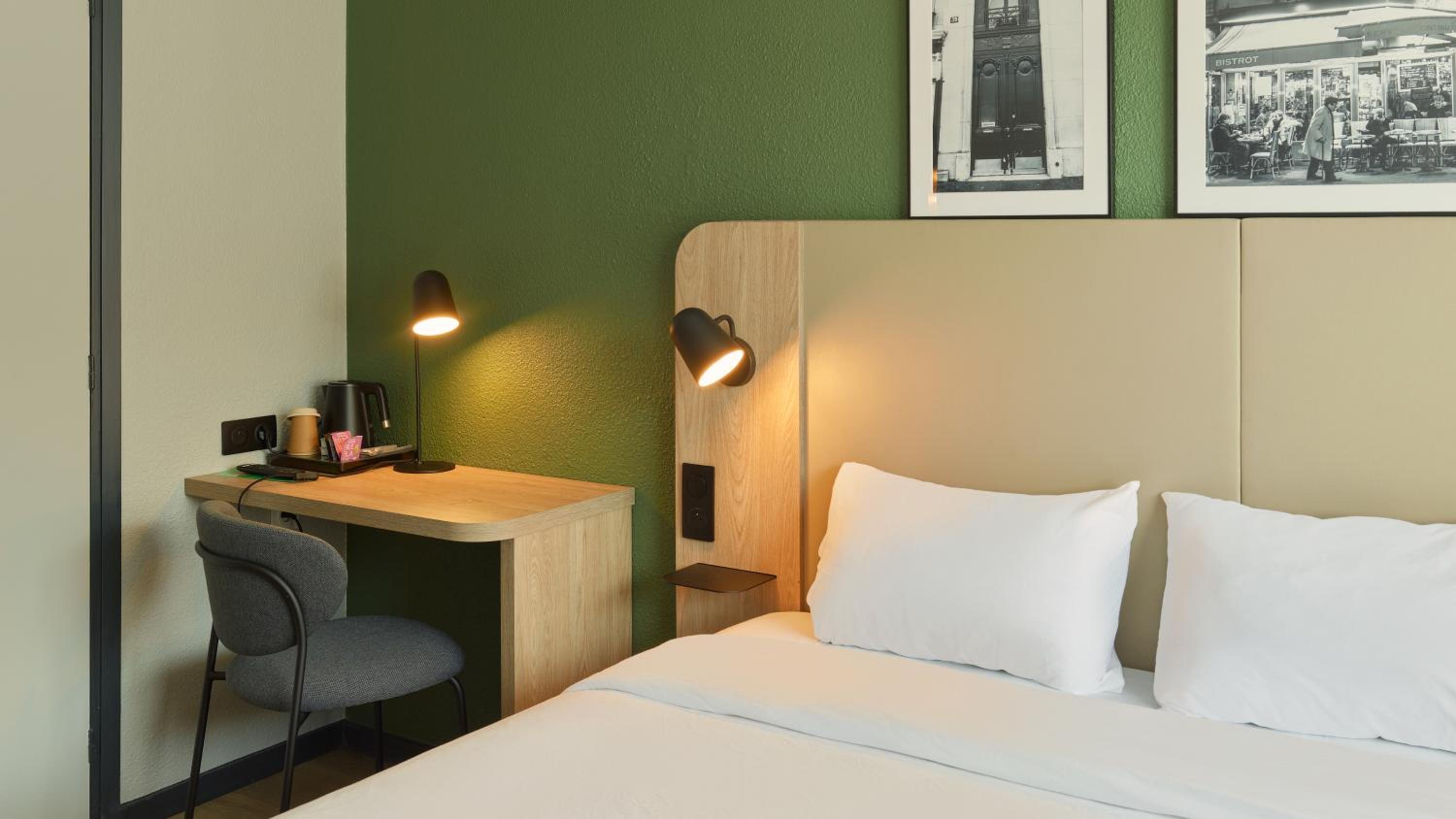 Standard Room - 1 Queen Bed - Photo 5