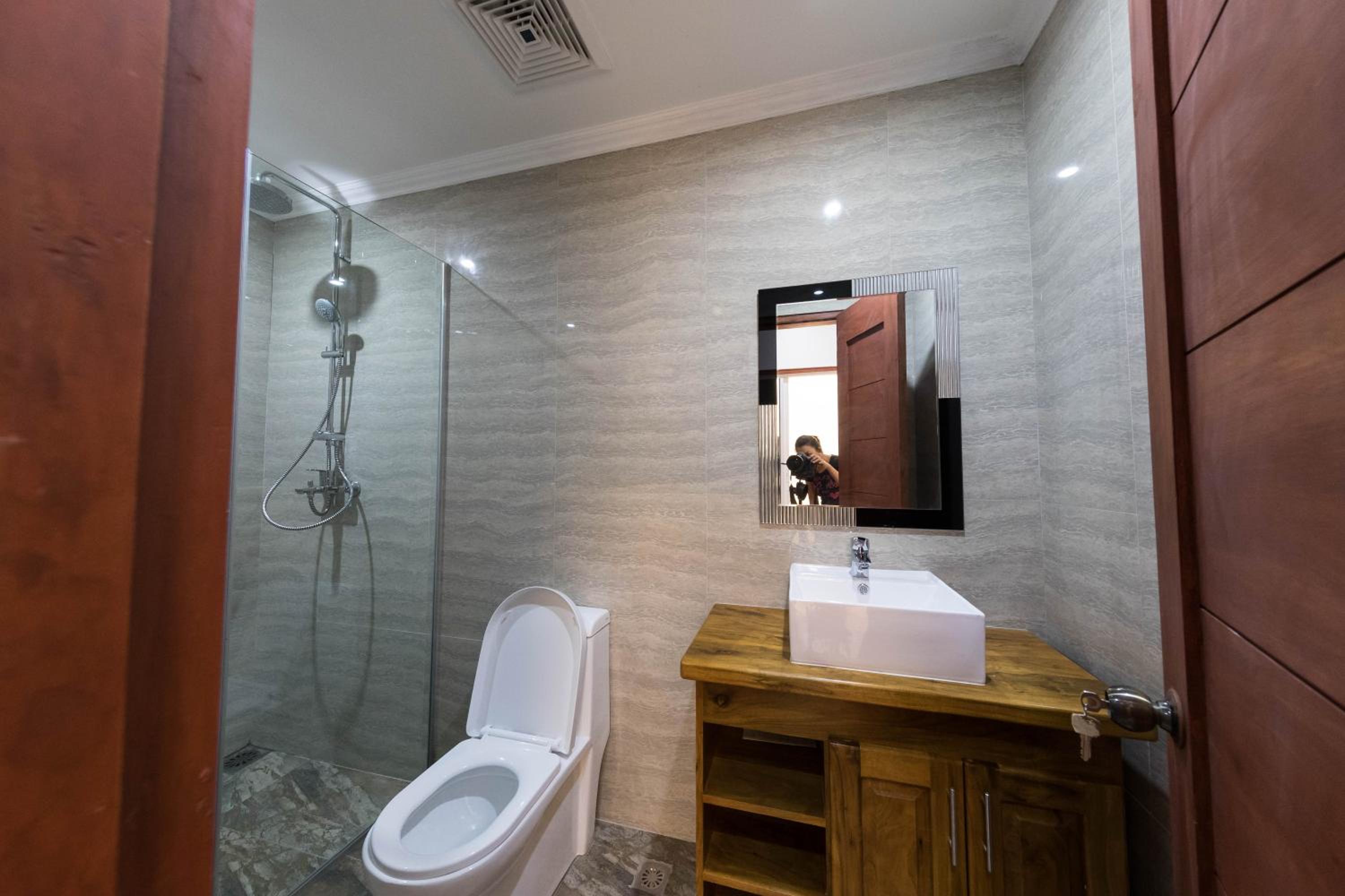Apartment with Sea View - Photo 8