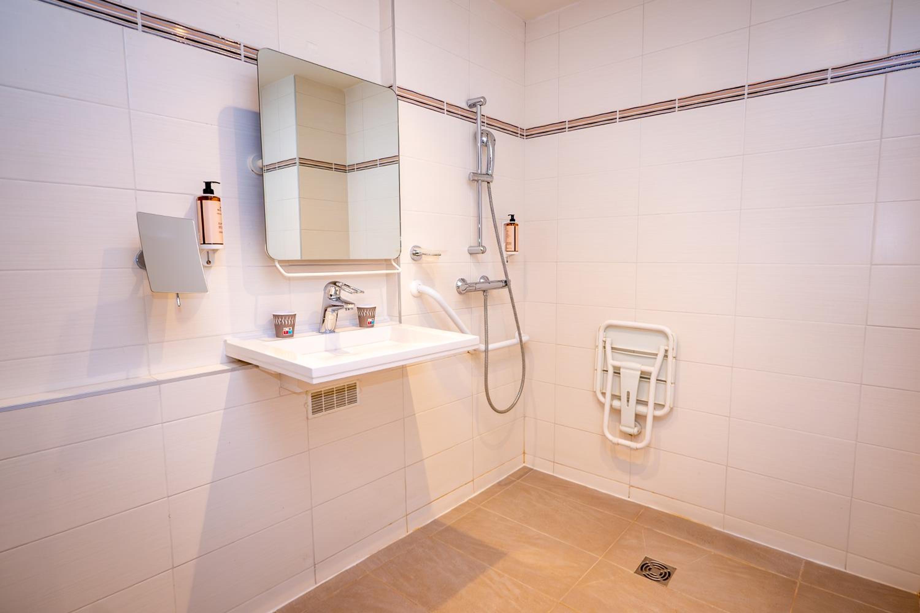 Classic Double Room - Mobility Access