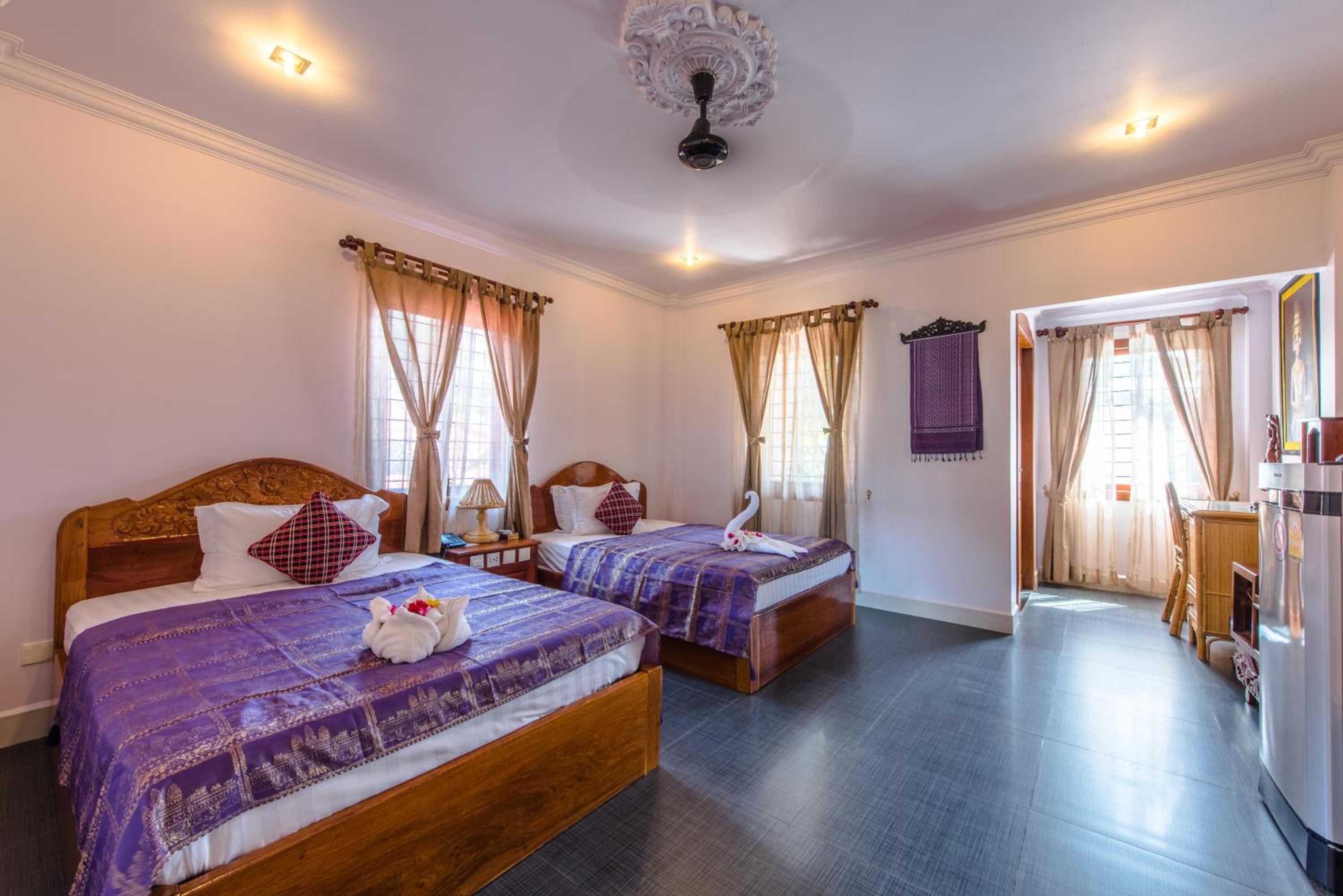 Classic Twin Room with Pool View photo 2