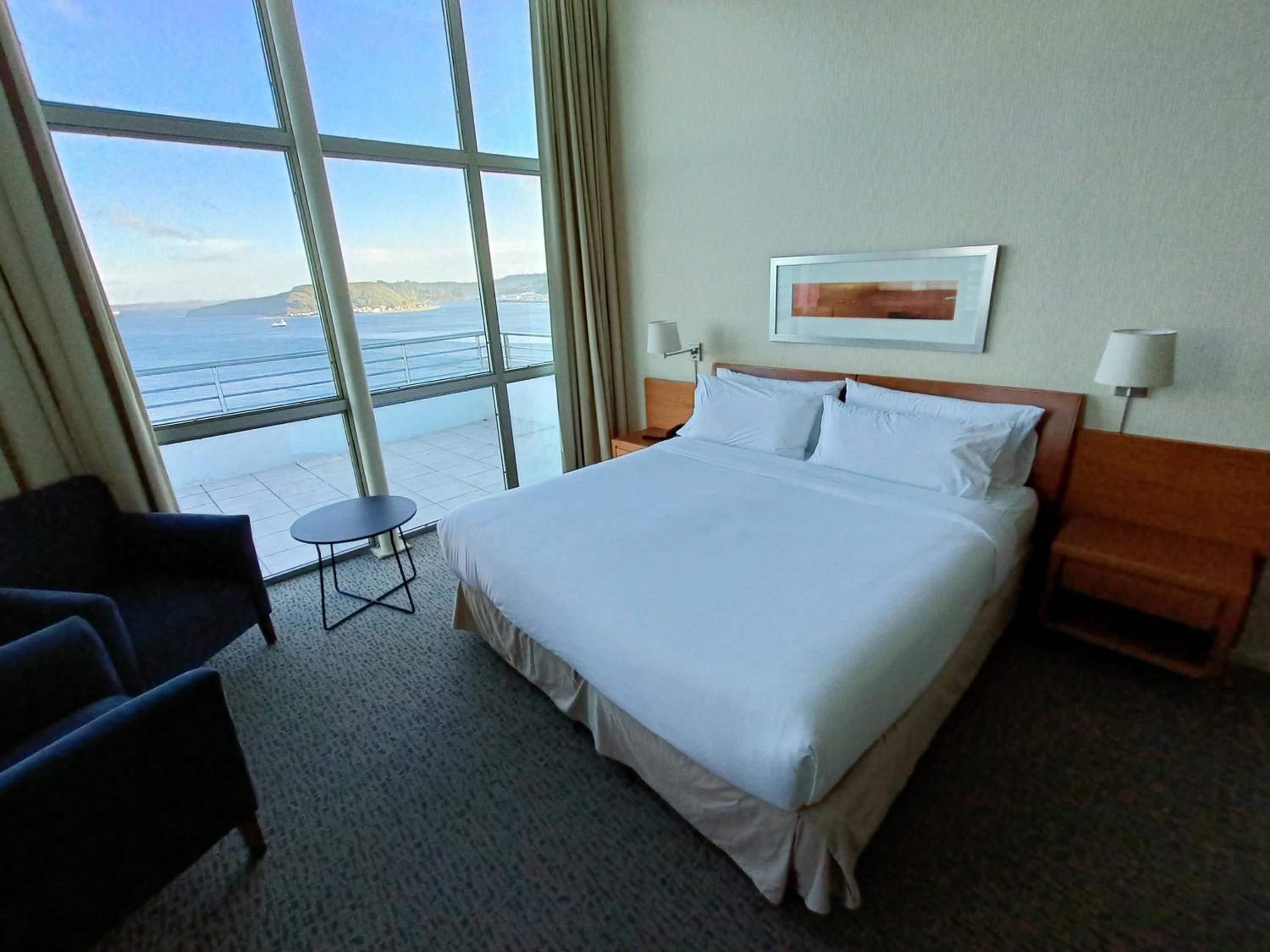 Superior King Room - Photo 4