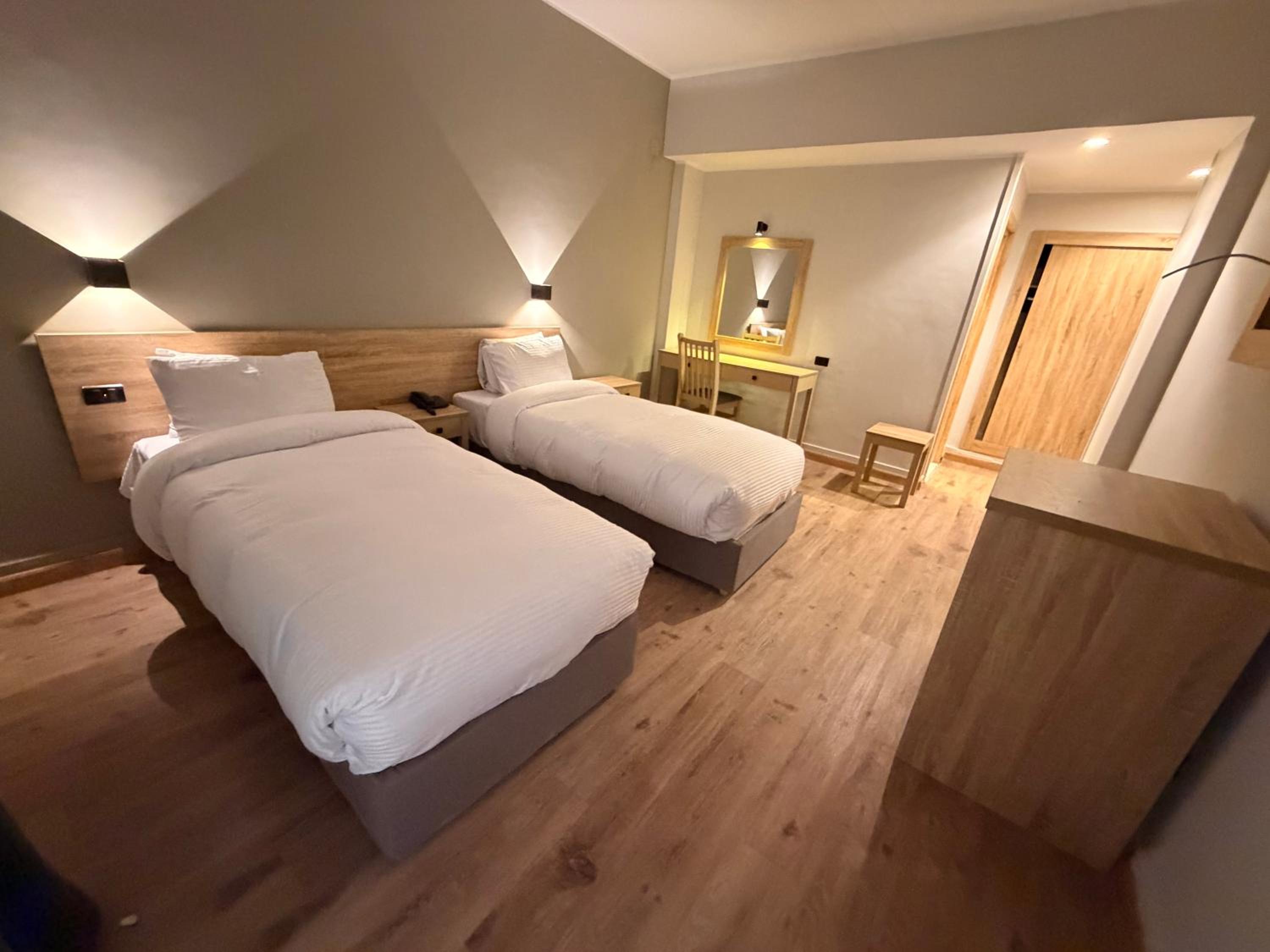 Superior Queen Room