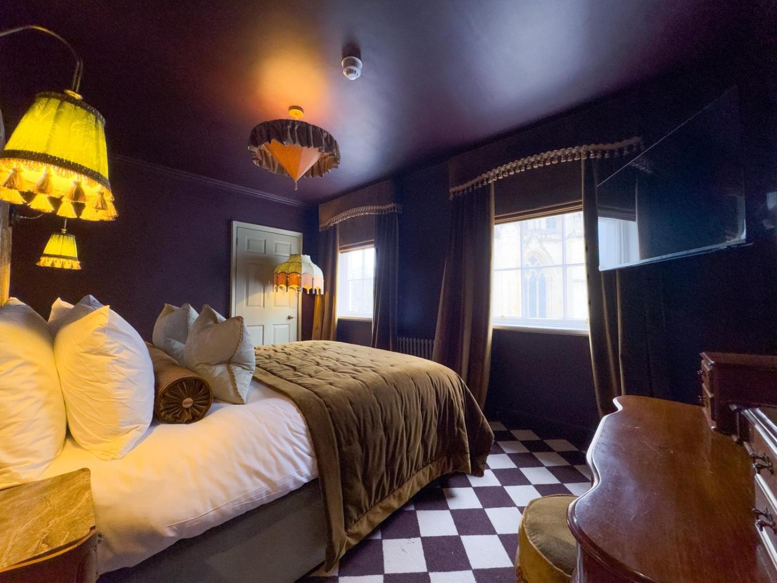 Heritage King Room with Minster View photo 2