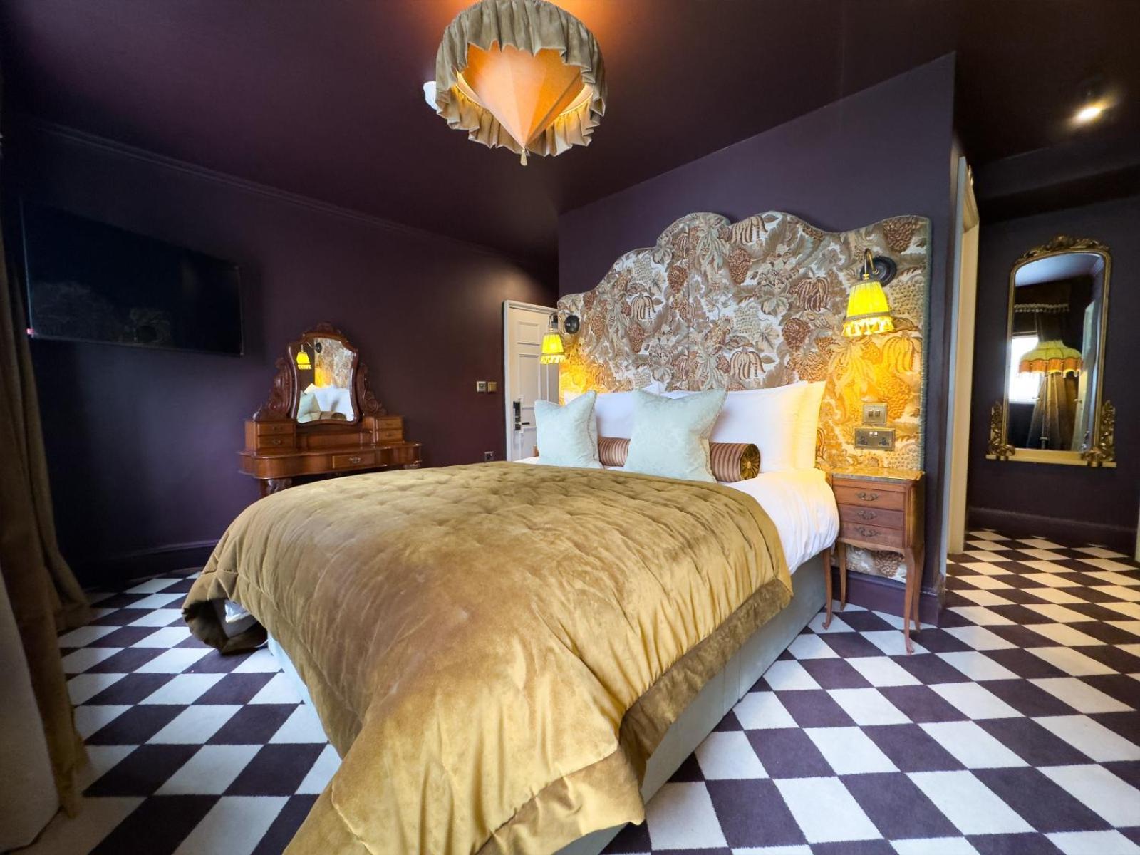 Heritage King Room with Minster View photo 3