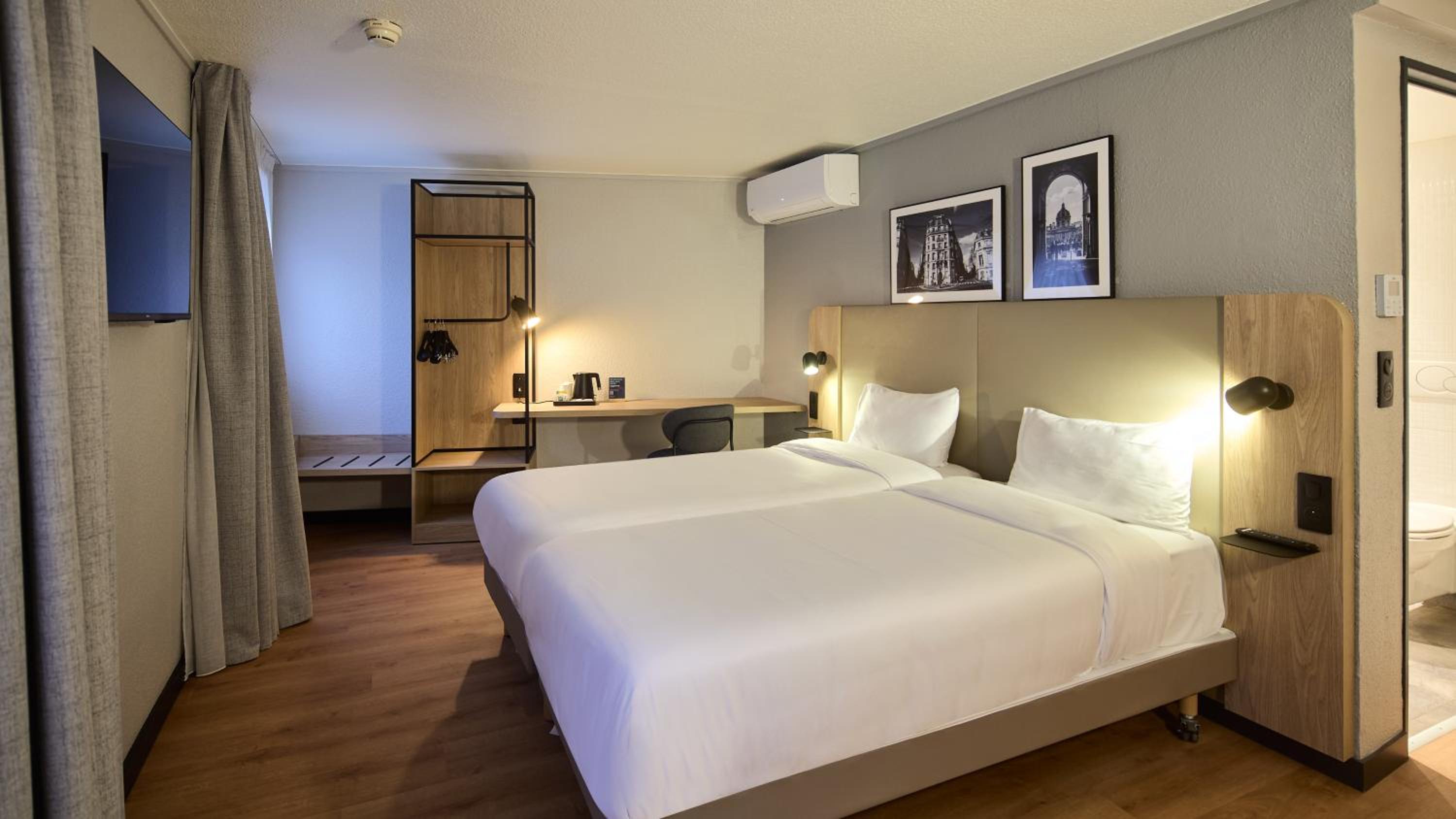 Standard Twin Room with Sofa Bed
