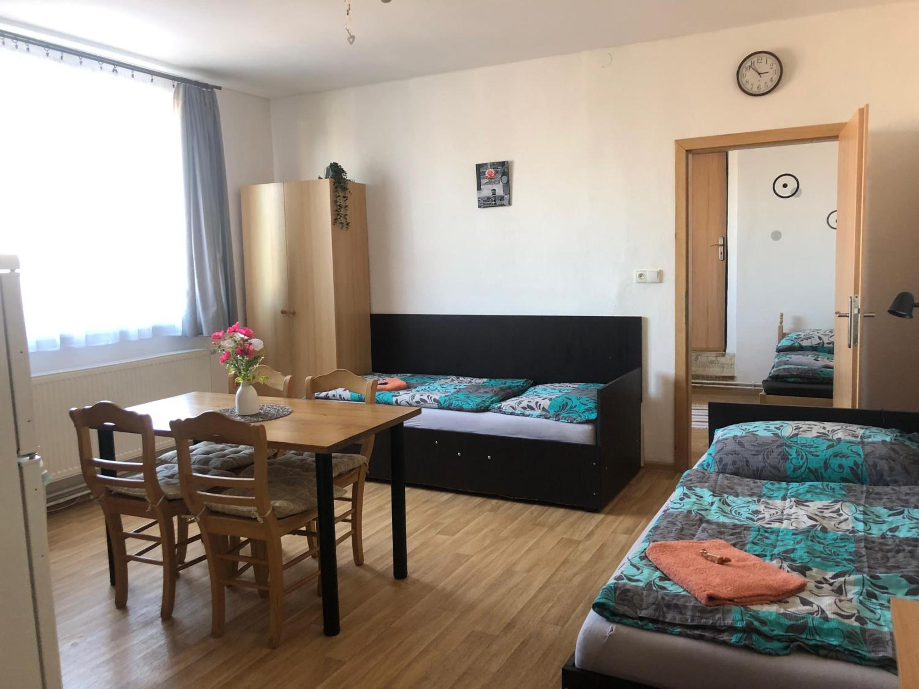 Apartment photo 2