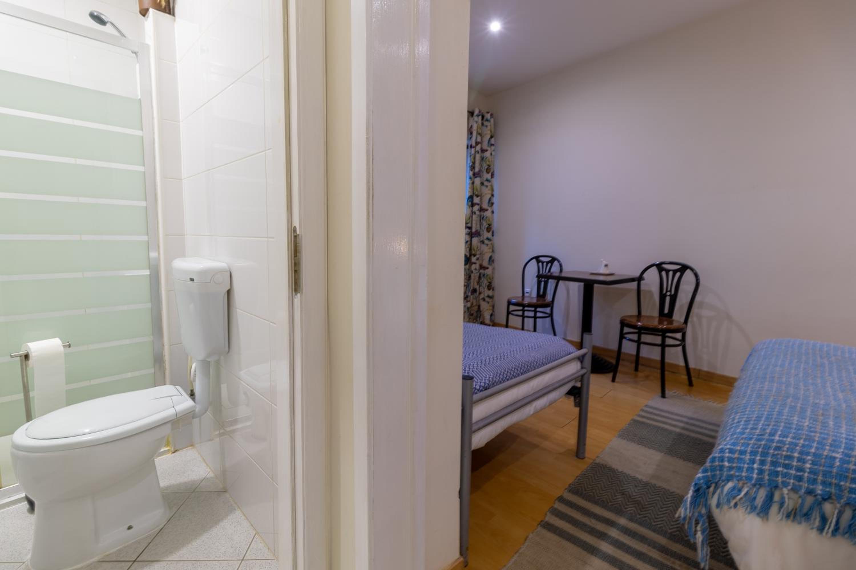 Double Room with Private Bathroom photo 1