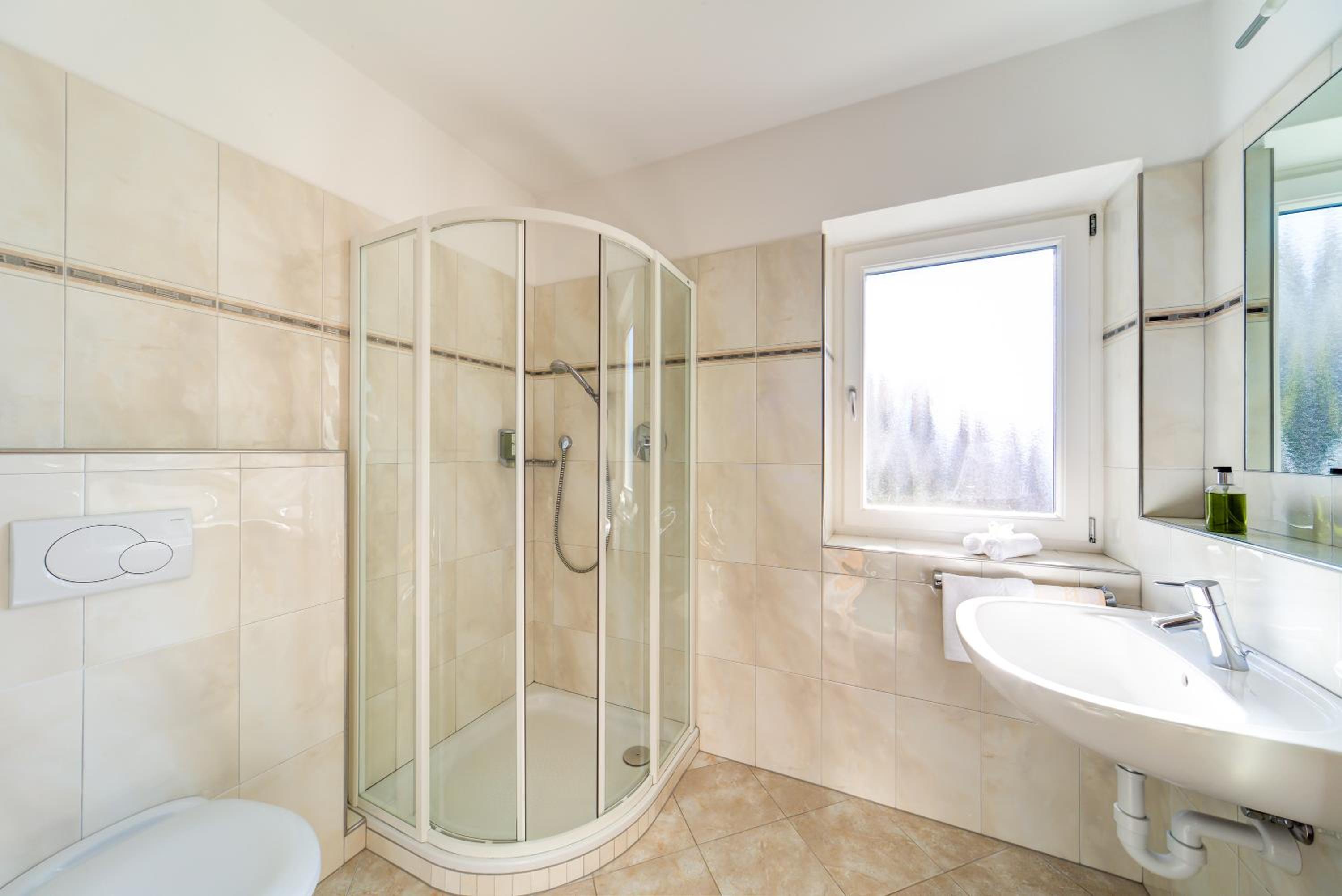 Deluxe Double Room with Balcony and Sea View photo 2