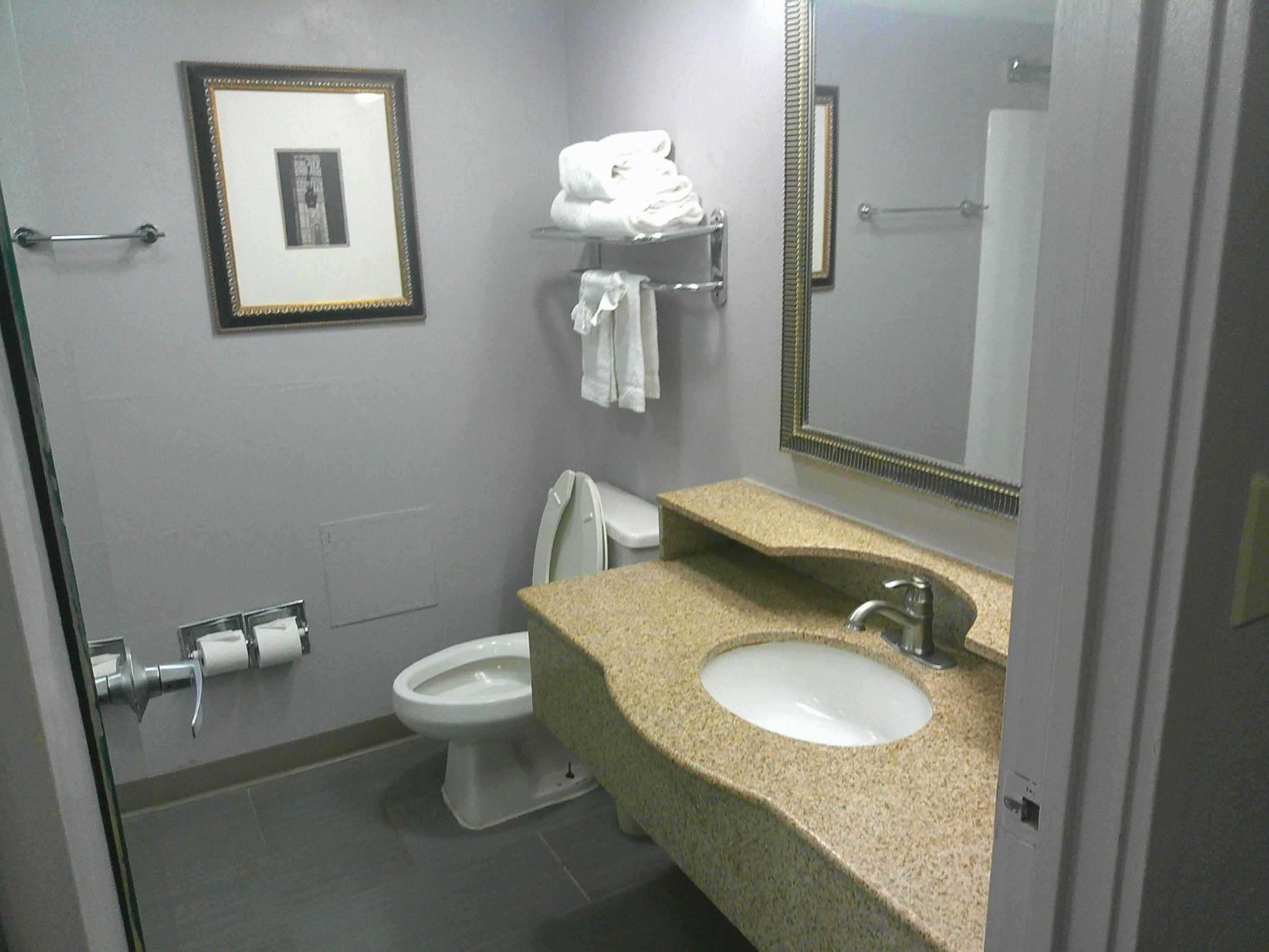 - Superior King Room Smoke Free - Photo 15