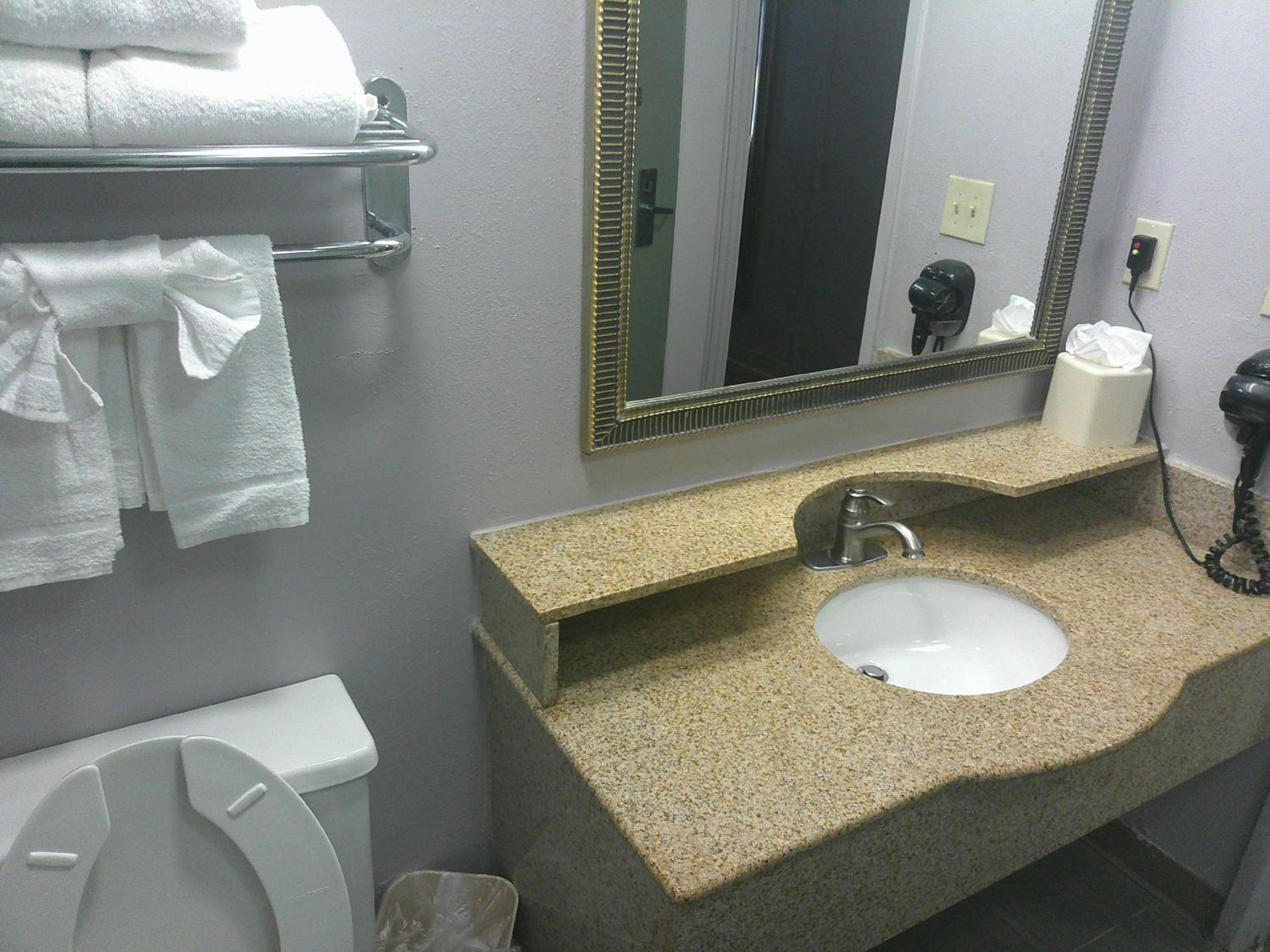 - Superior King Room Smoke Free - Photo 16