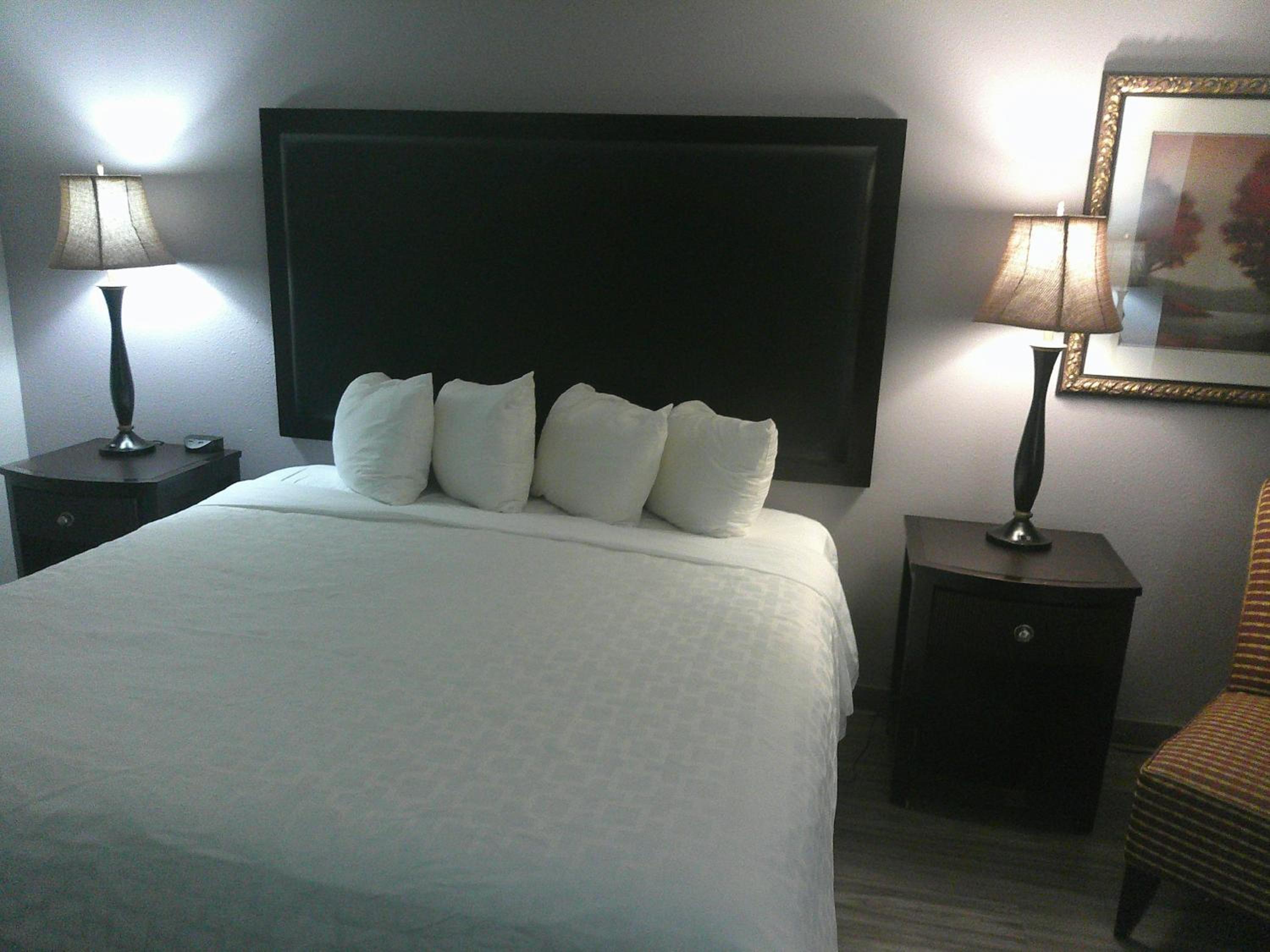 - Superior King Room Smoke Free - Photo 11