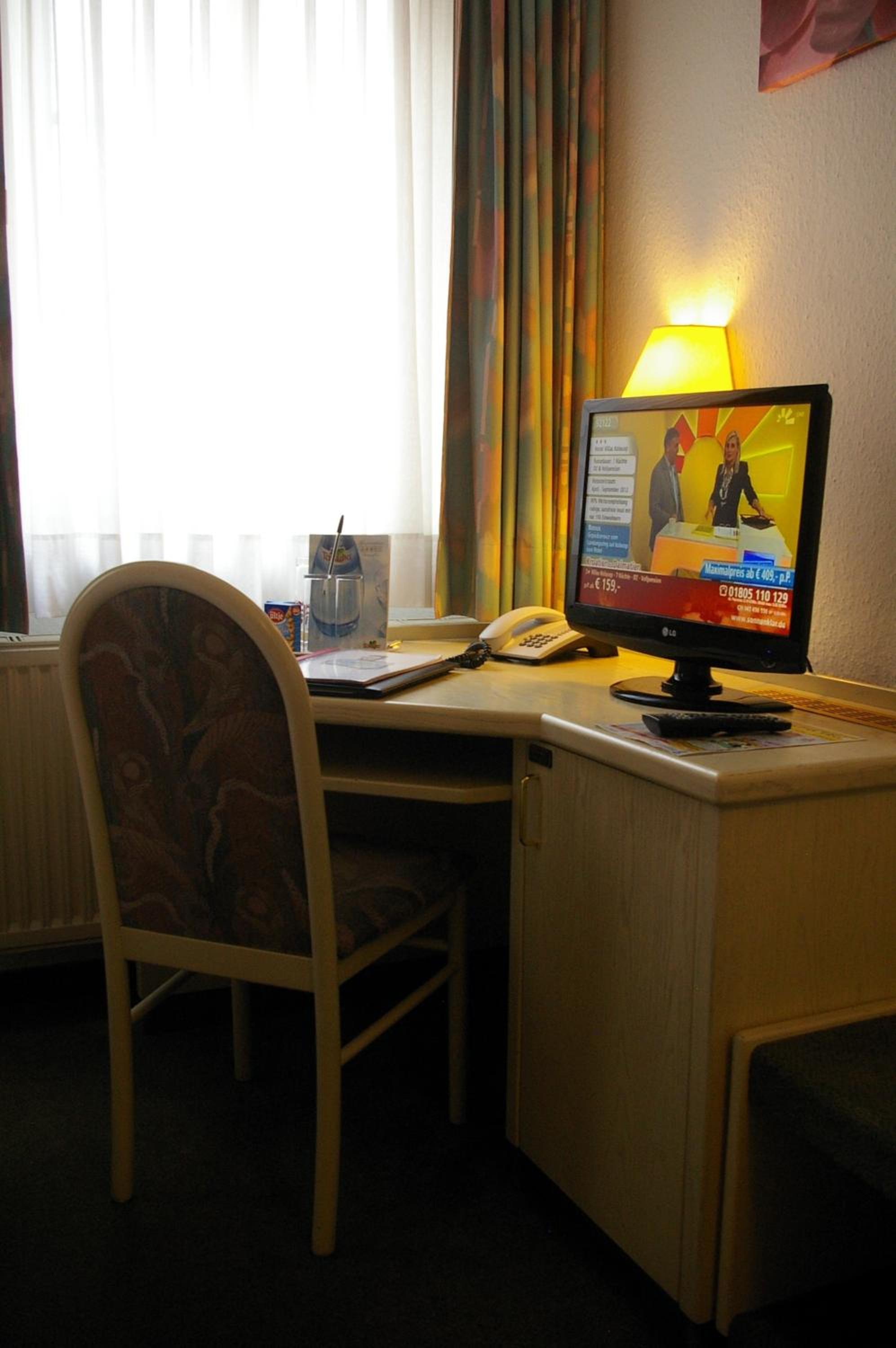 Standard Double Room - Photo 3