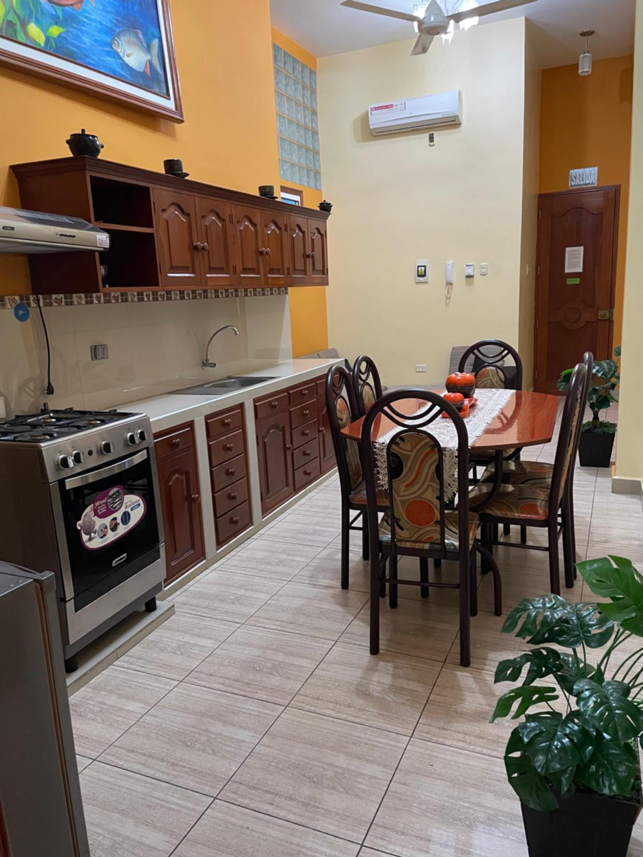 Apartment photo 2