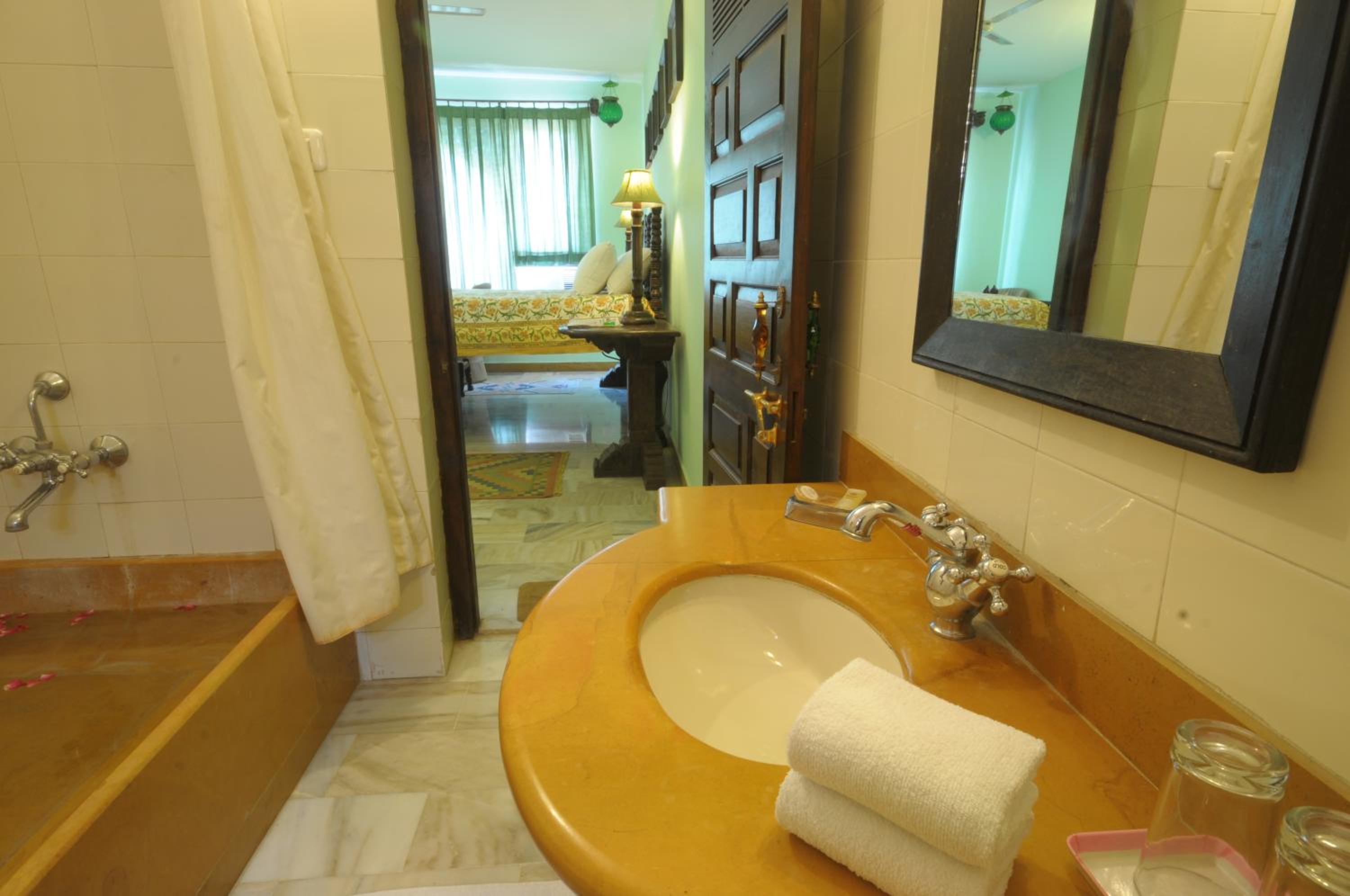 Heritage Double Room with View - Photo 4