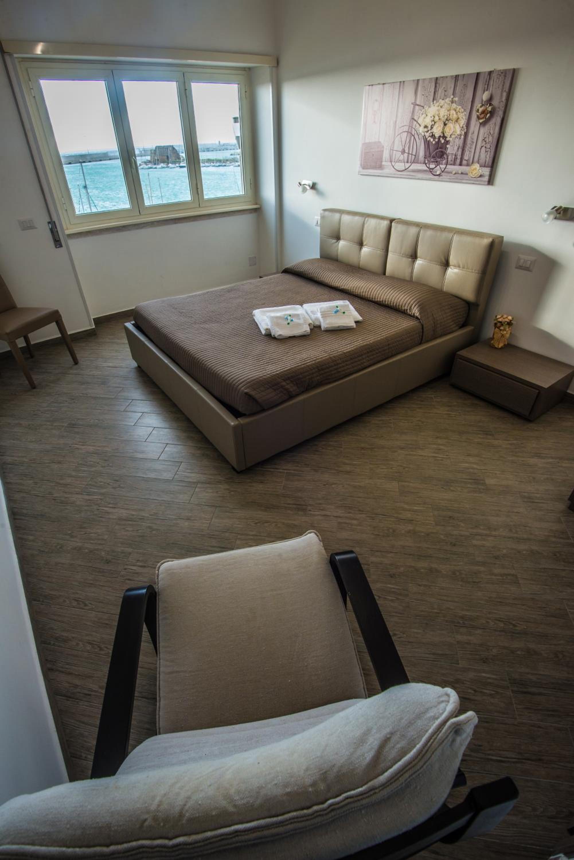 Apartment photo 2
