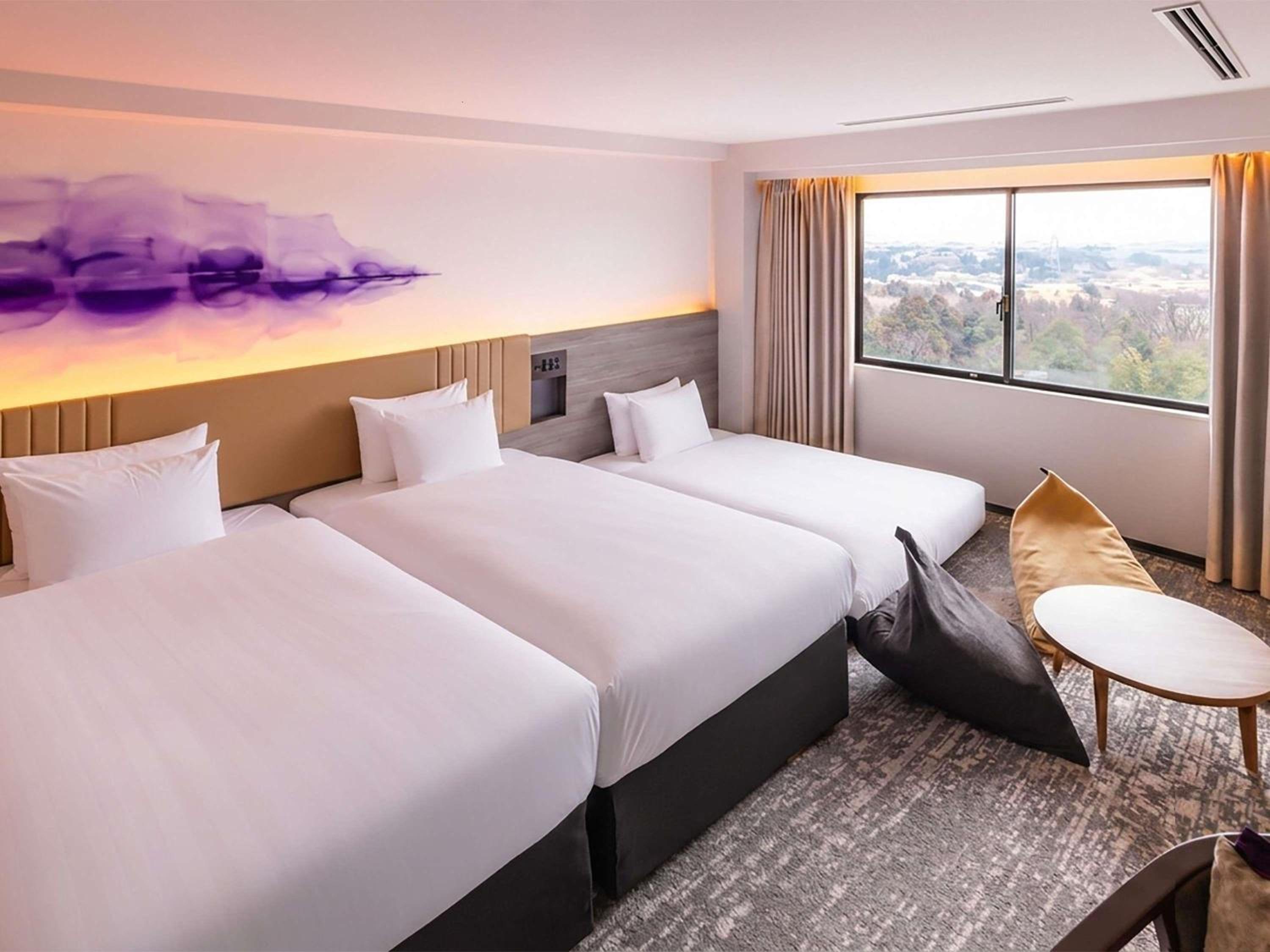 Family Superior Room with Three Single Beds and One Trundle Bed photo 2