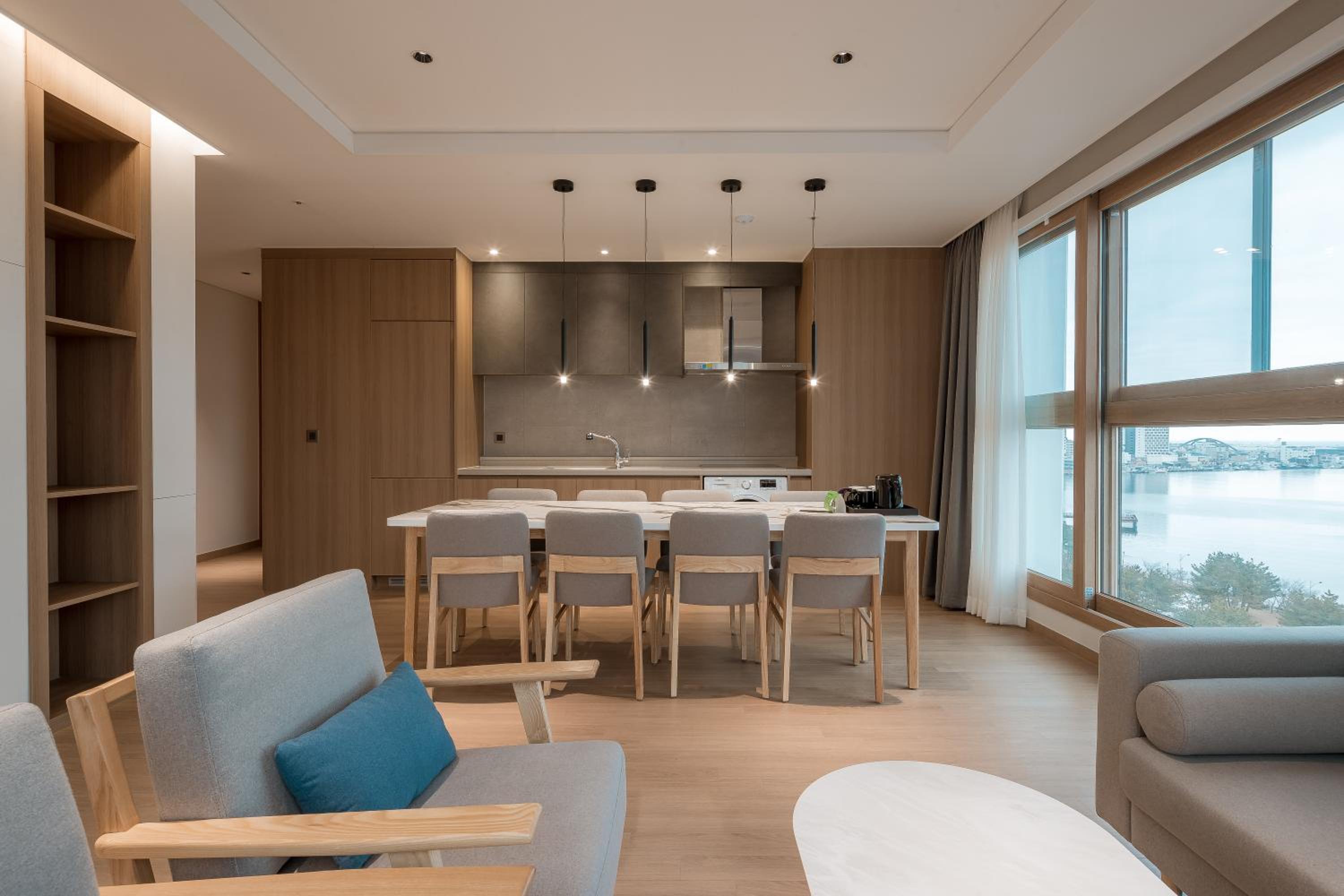  Royal Suite - Photo 6