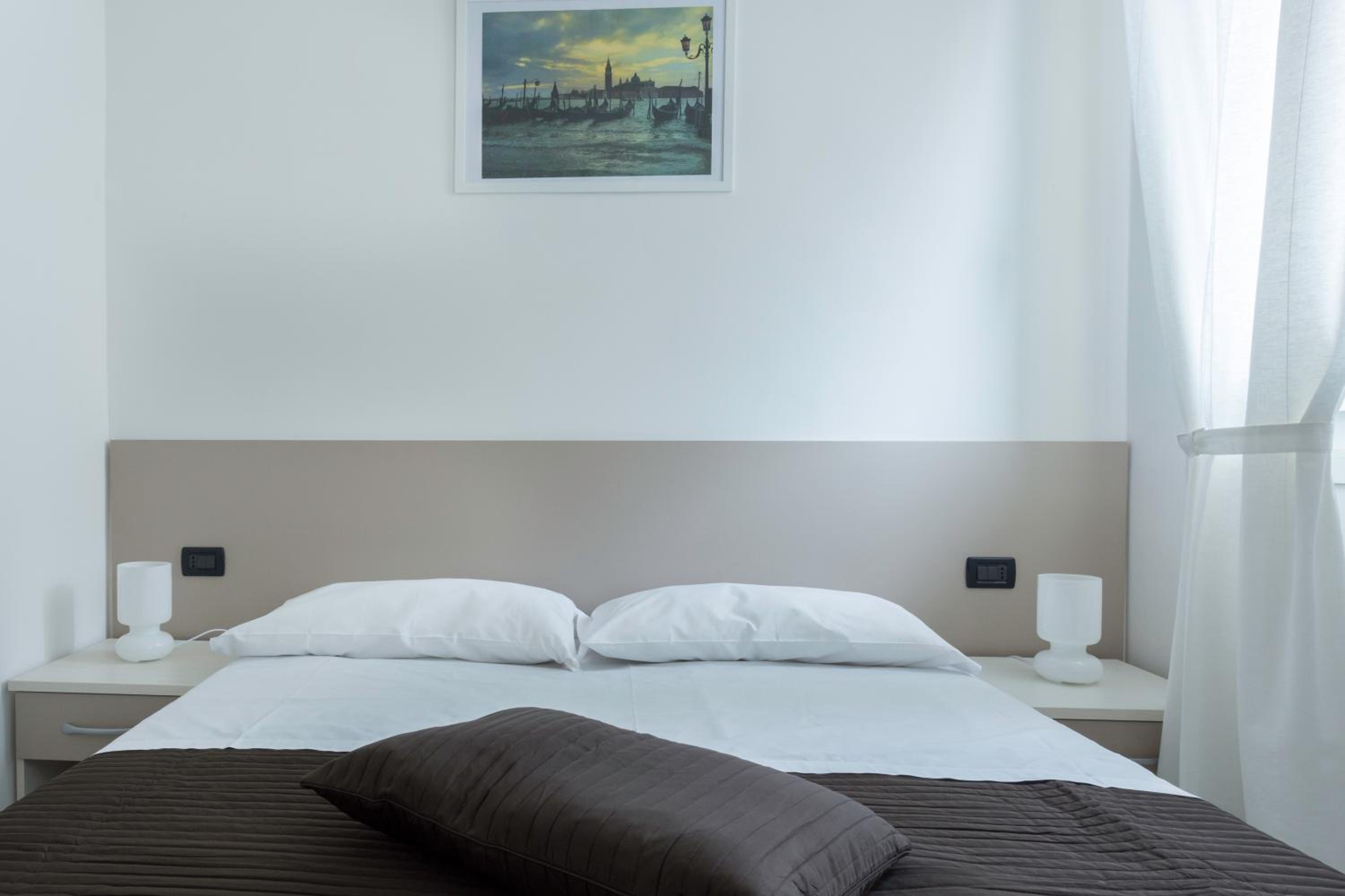 Double or Twin Room photo 2