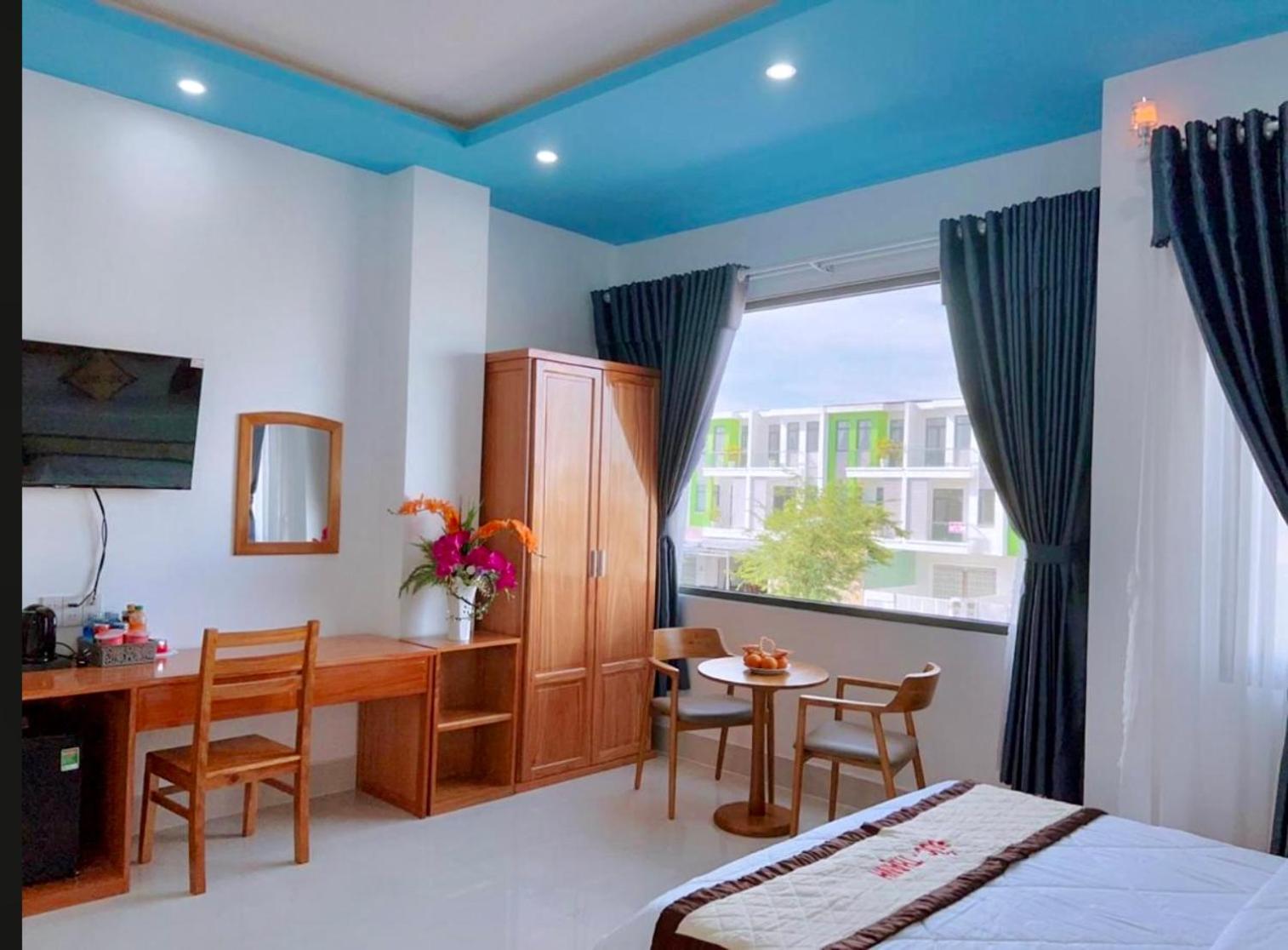 Triple Room with City View