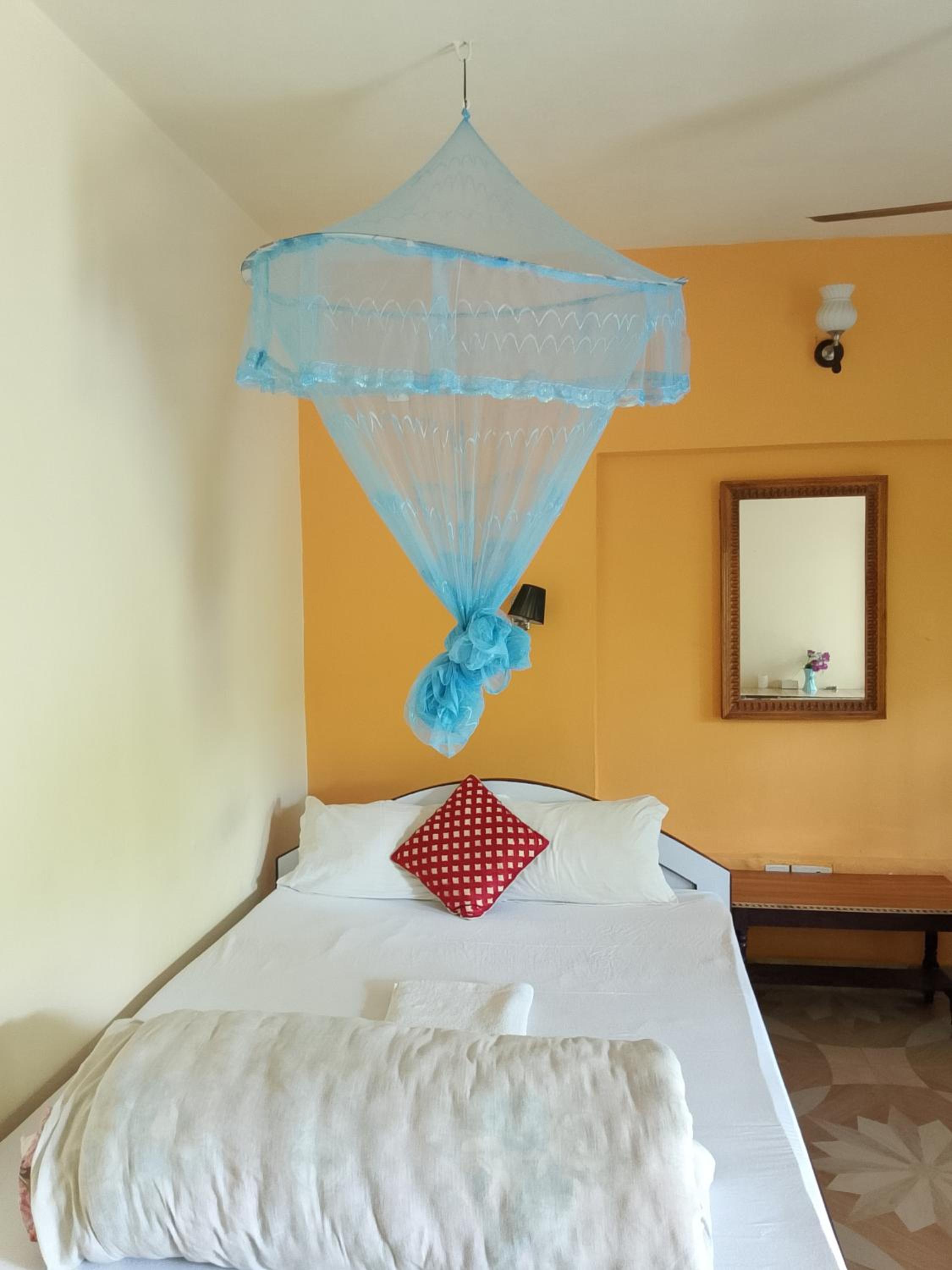 Single Room with Private Bathroom