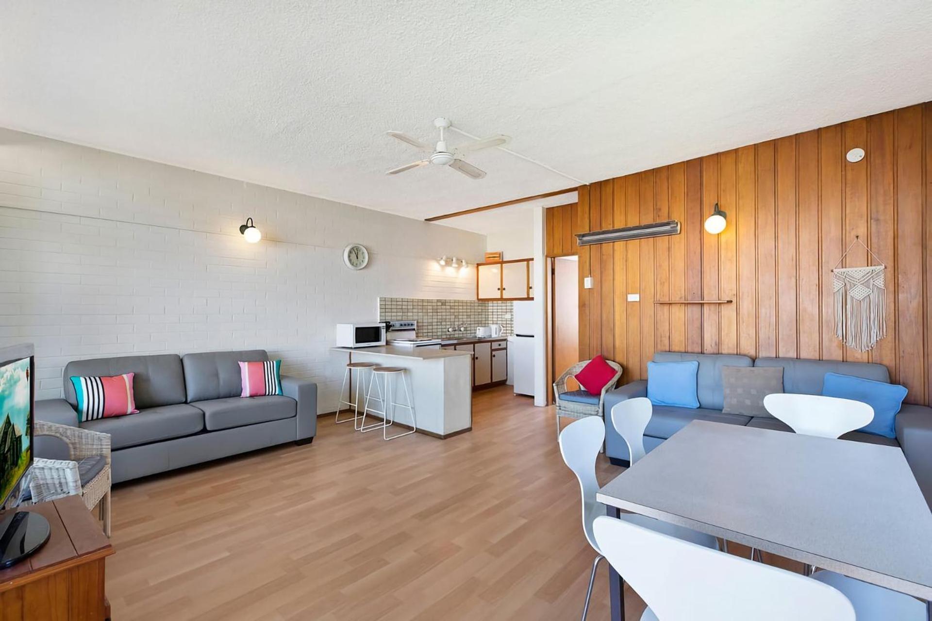 Apartment - Photo 8