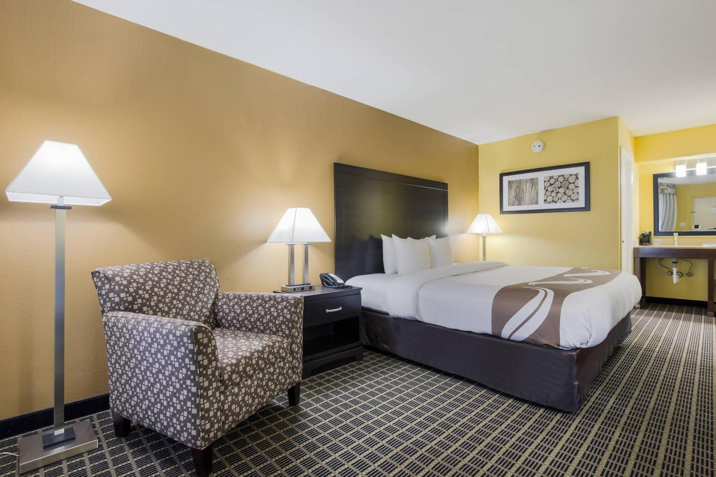 King Room - Disability Access/Non-Smoking - Photo 3