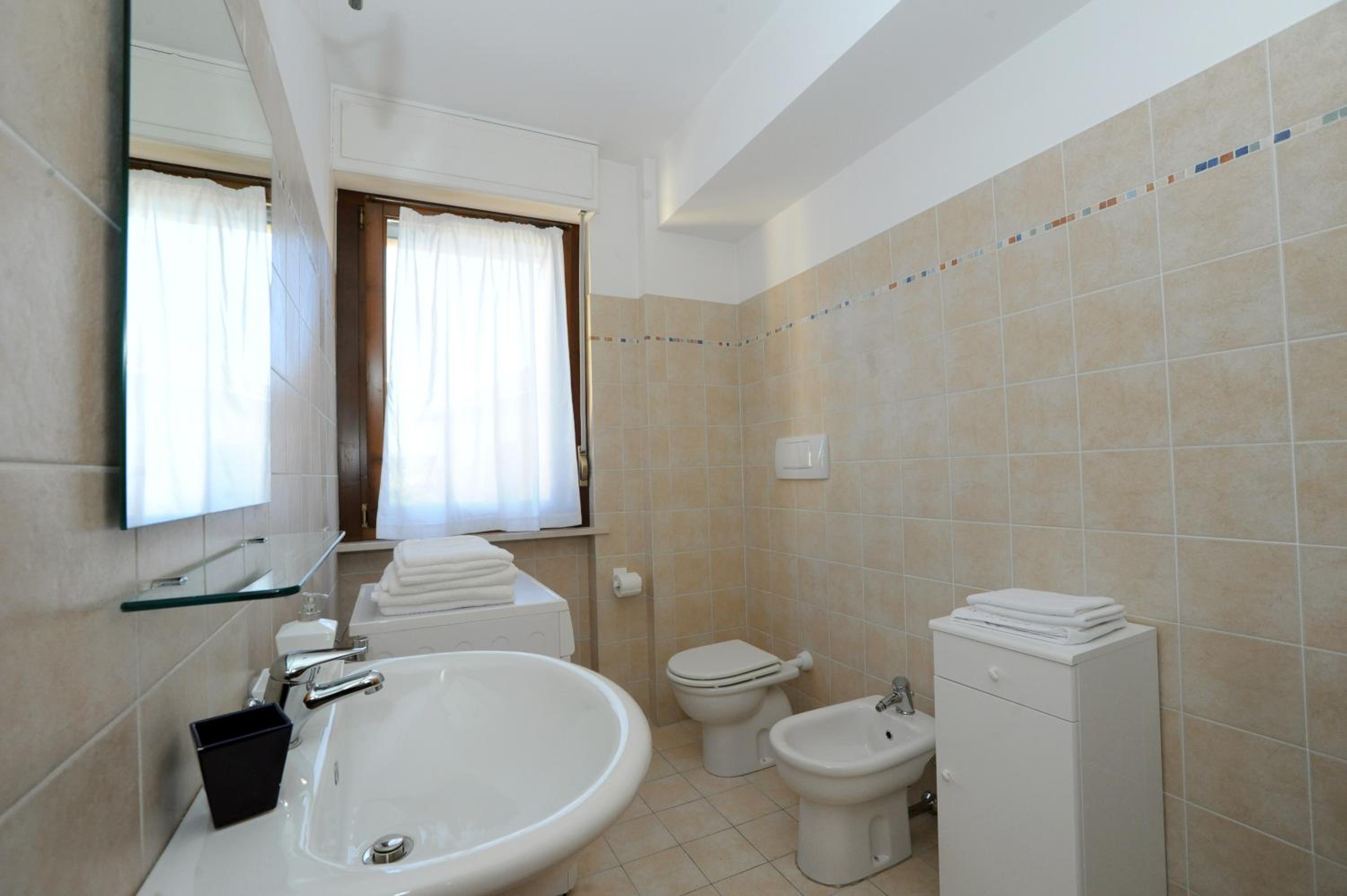 One-Bedroom Apartment (2 Adults) photo 2