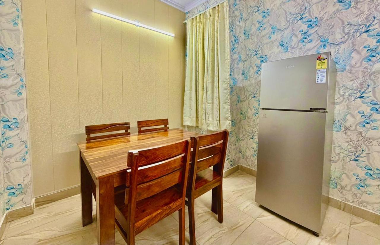 Two-Bedroom Superior Apartment - Photo 2