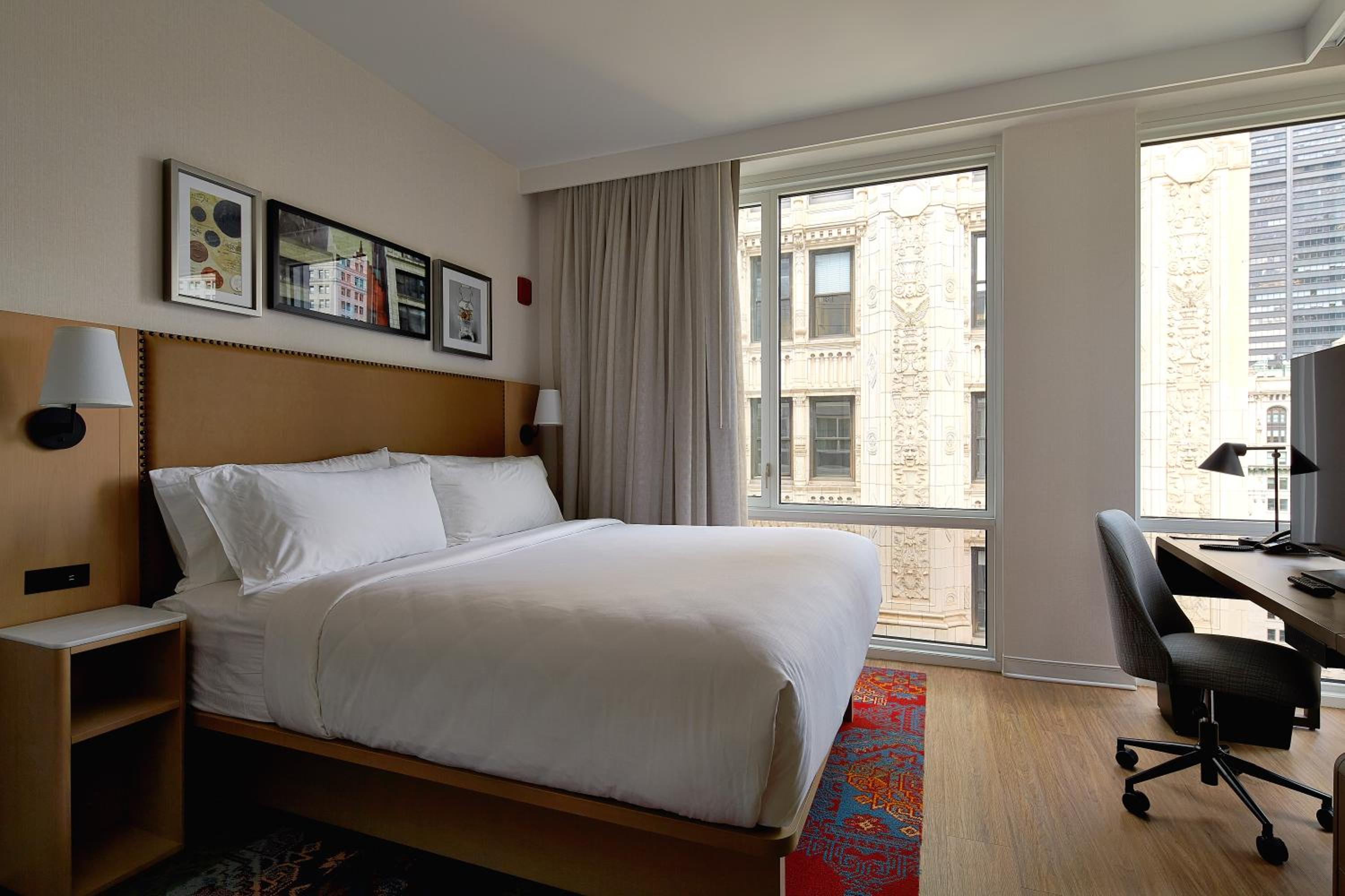 Standard Corner King Room