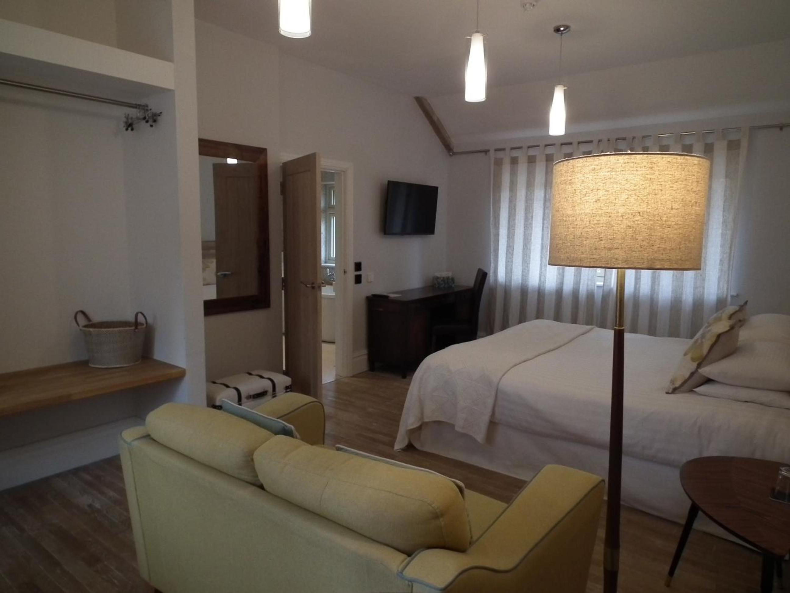 Executive Deluxe Double Room - Photo 4