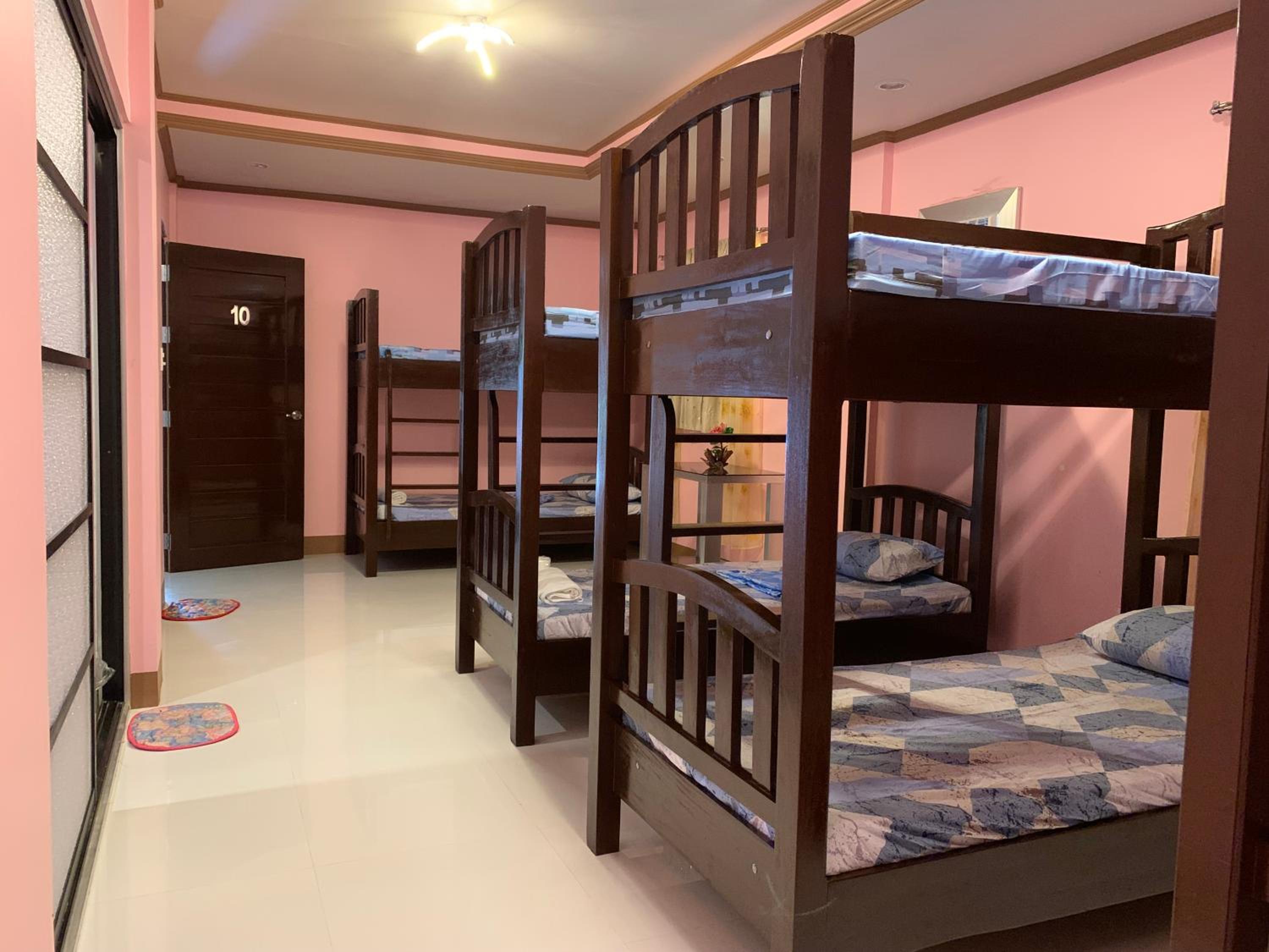 8-Bed Mixed Dormitory Room photo 1