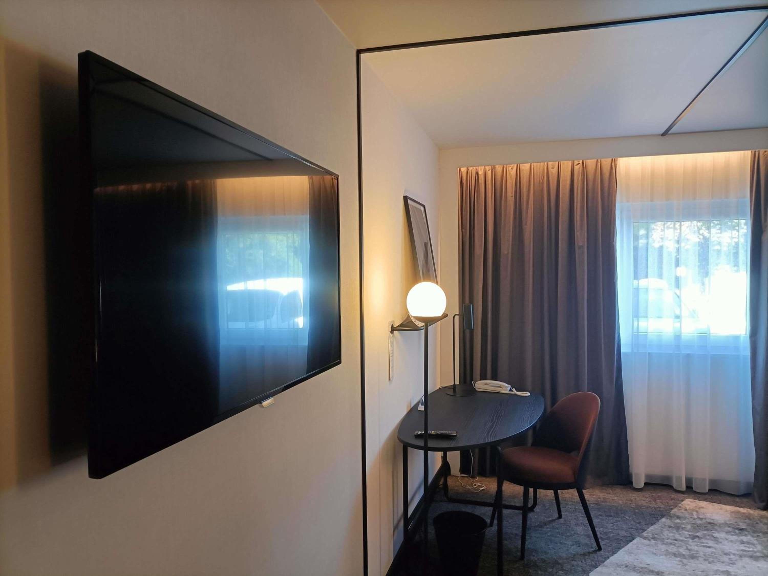Premium Family Room photo 2