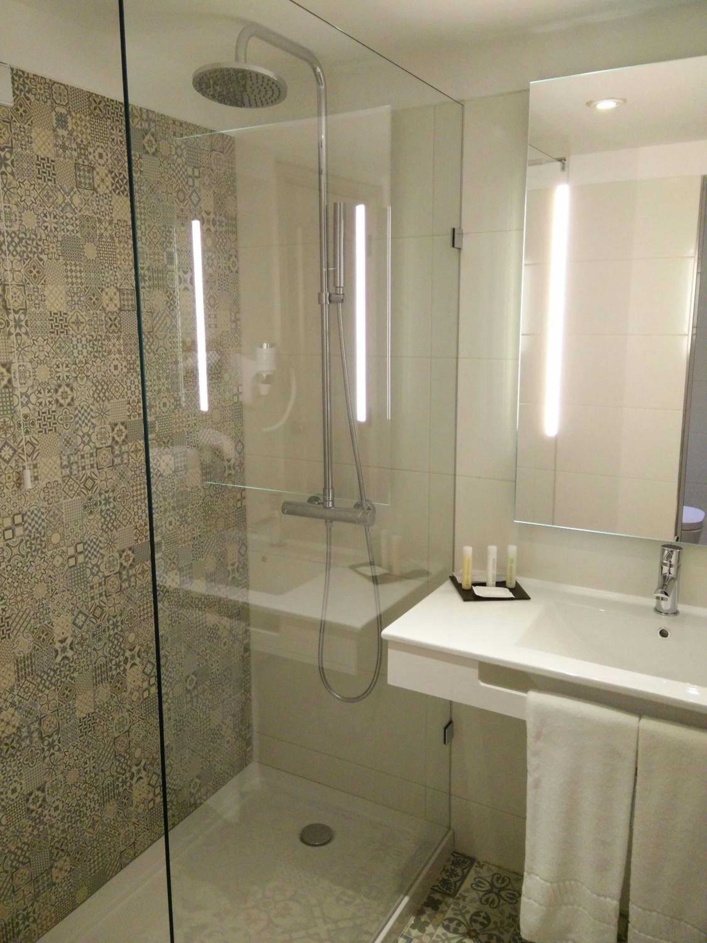 Superior Double Room - Photo 10
