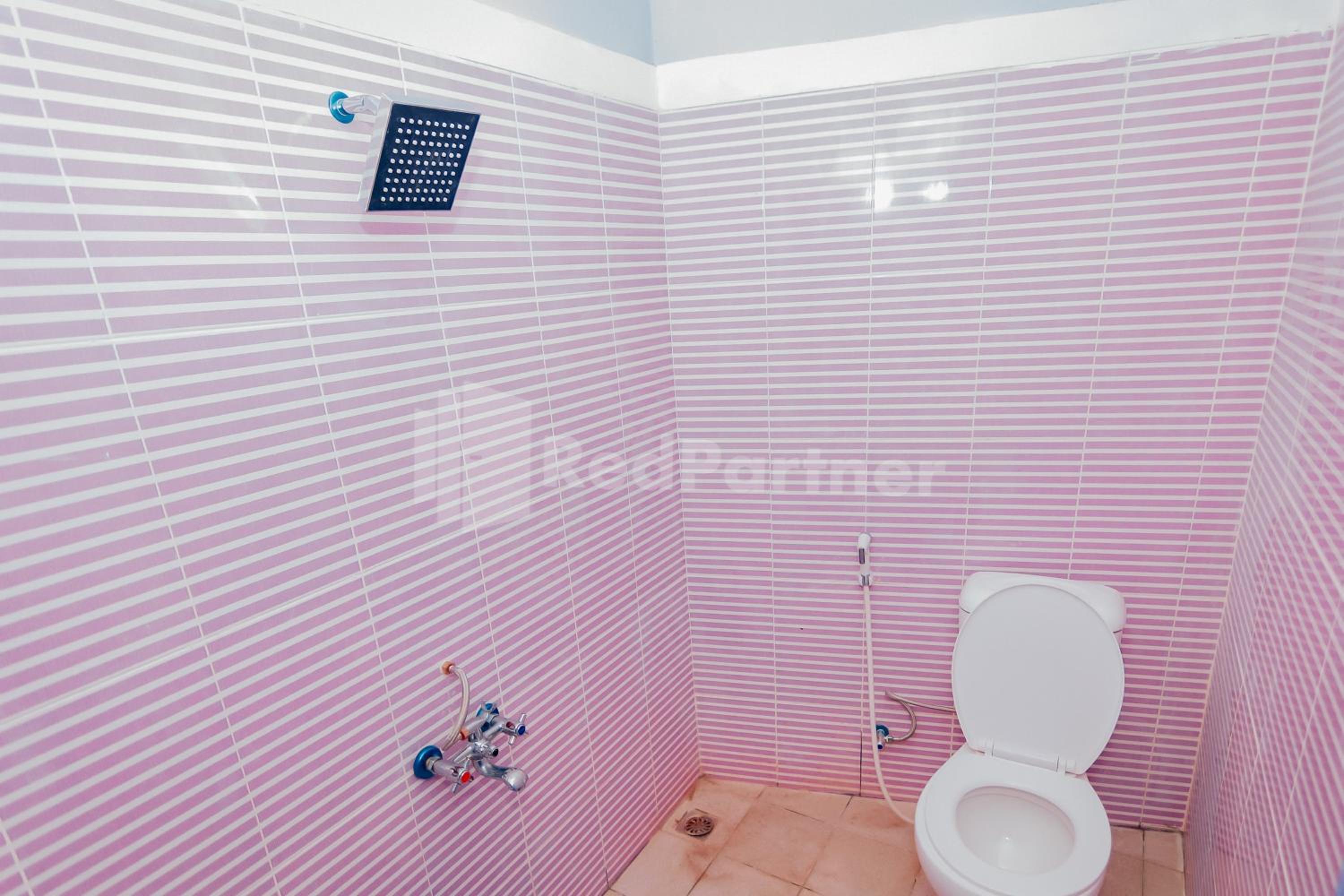 Family Room - Photo 4