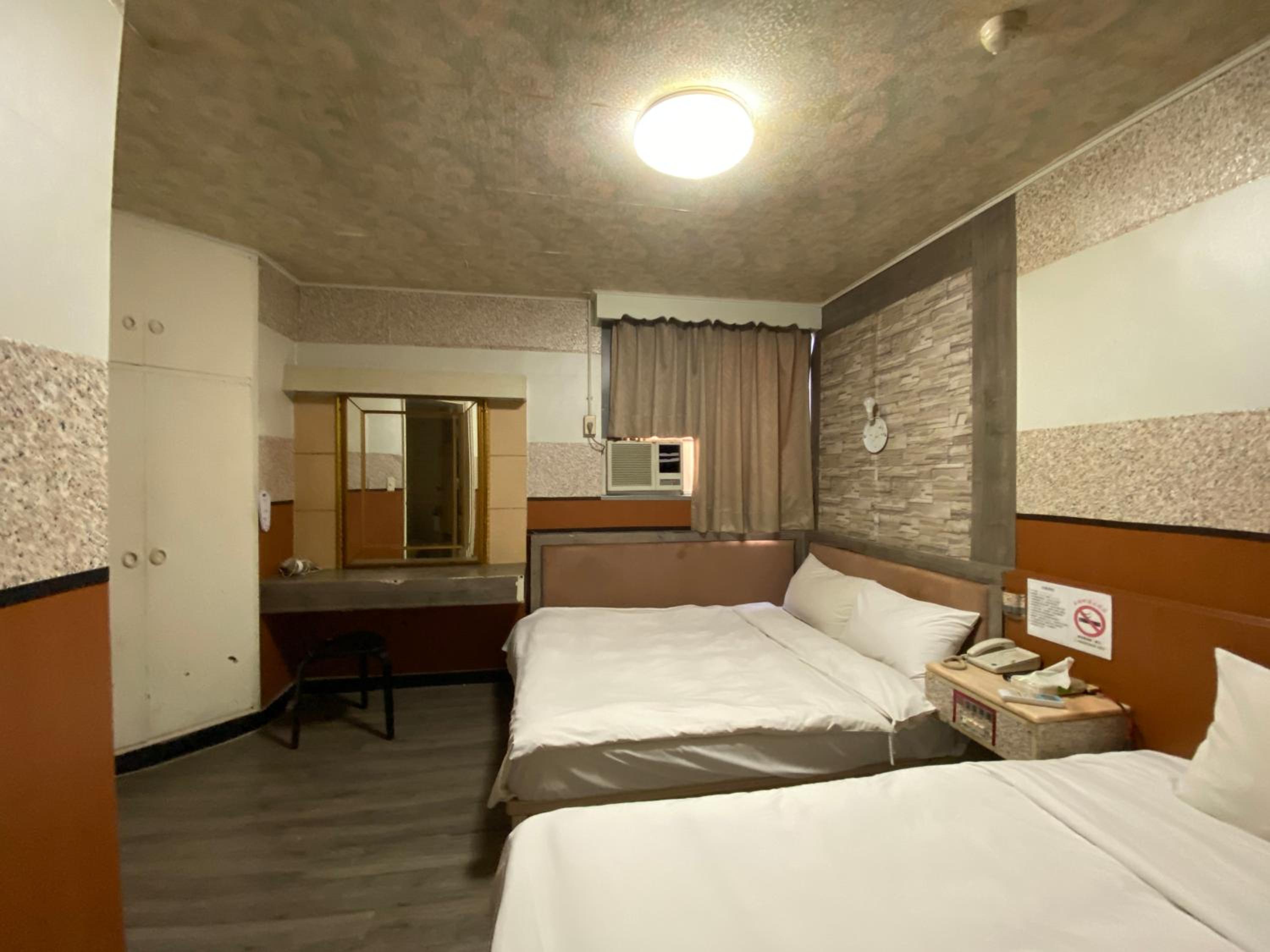 Budget Triple Room - Photo 2