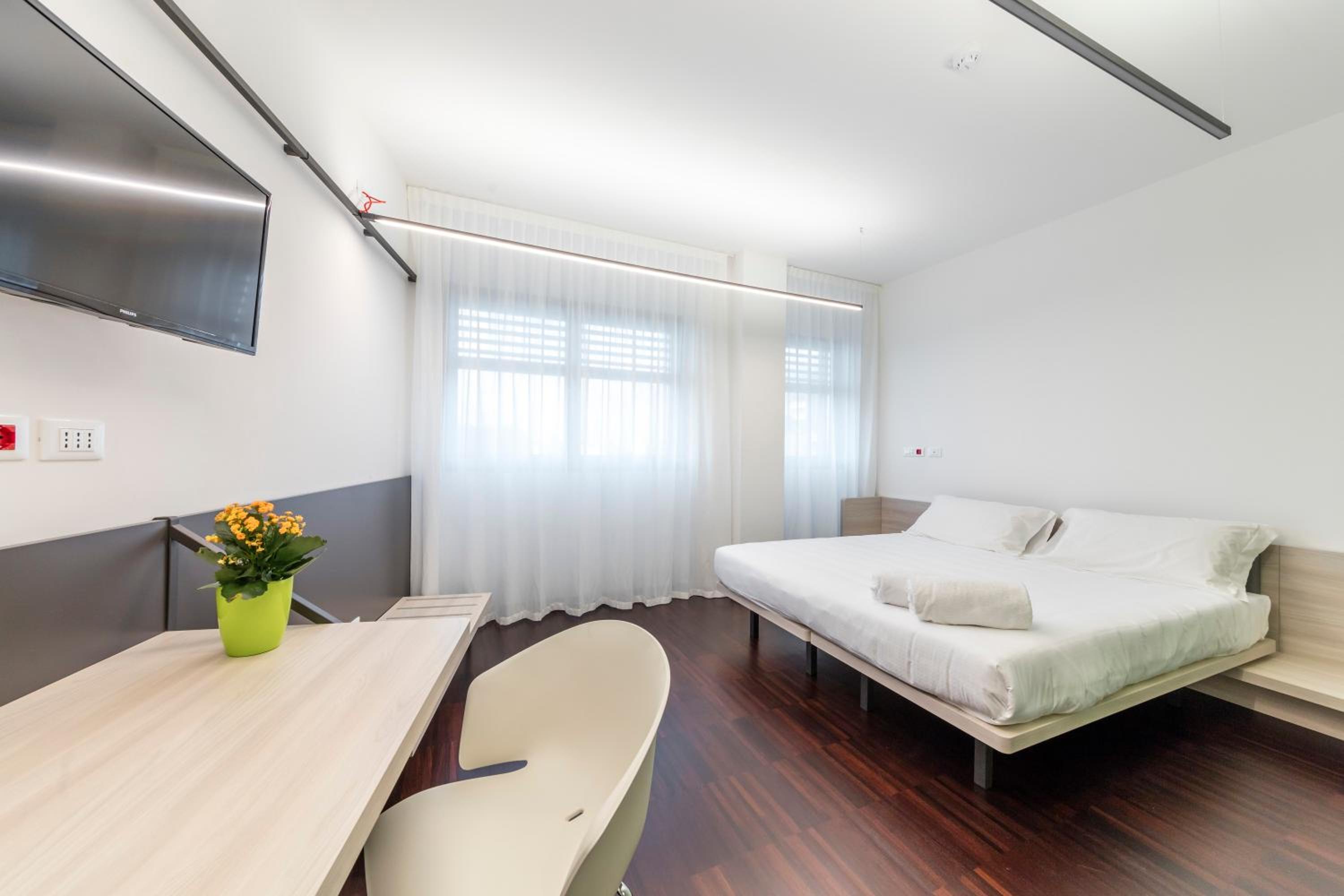 Standard Double or Twin Room photo 2
