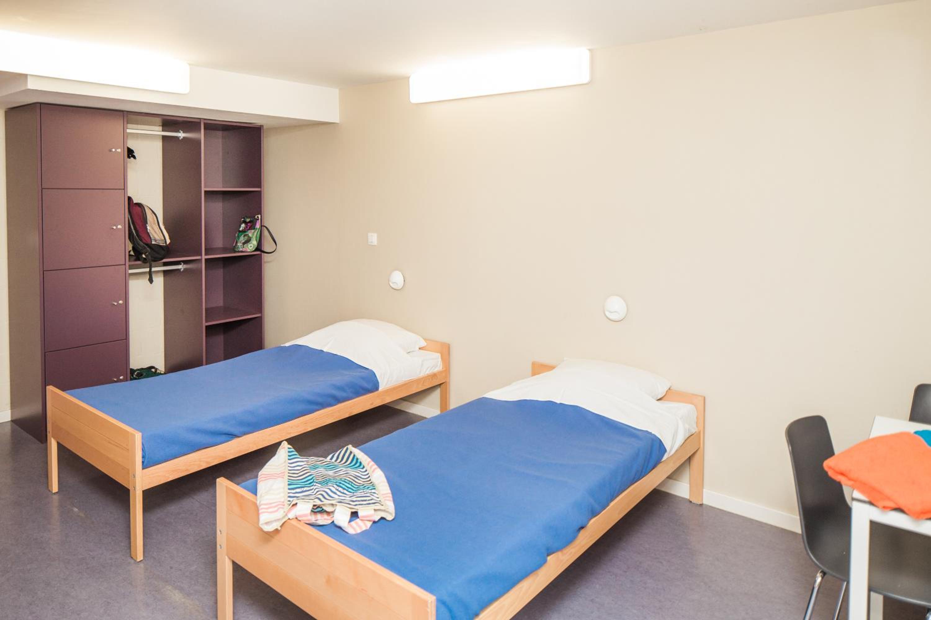 Twin Room with Private Bathroom photo 3