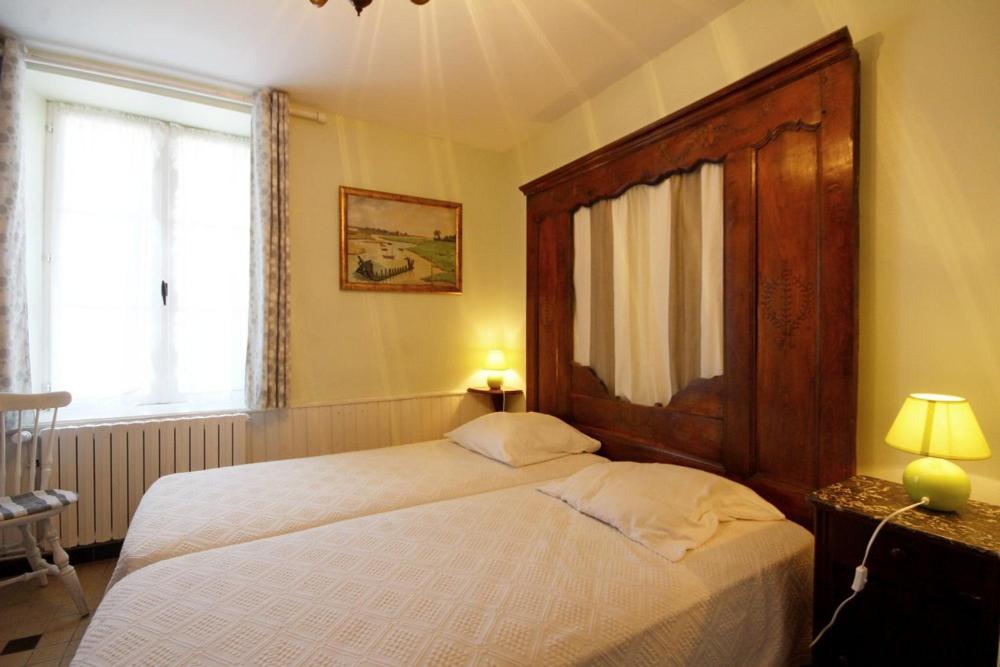 Two-Bedroom House photo 2