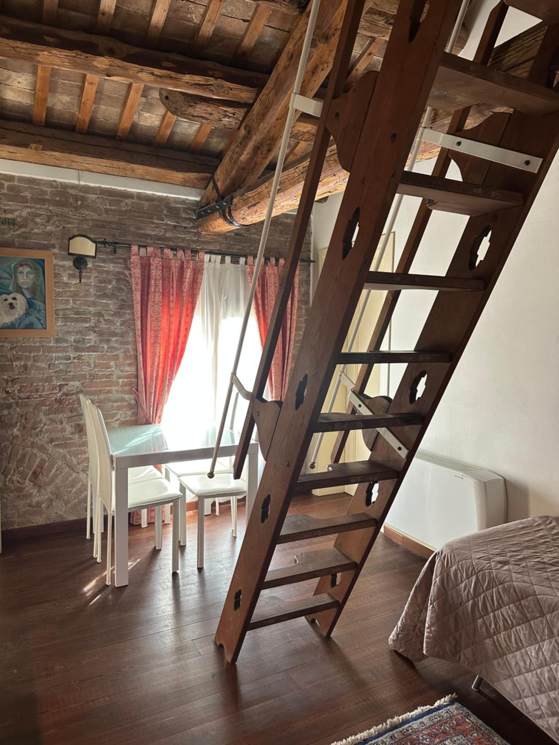 Deluxe Junior Suite - Photo 8