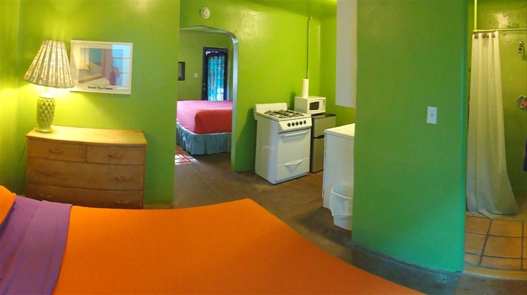 Queen Room photo 3