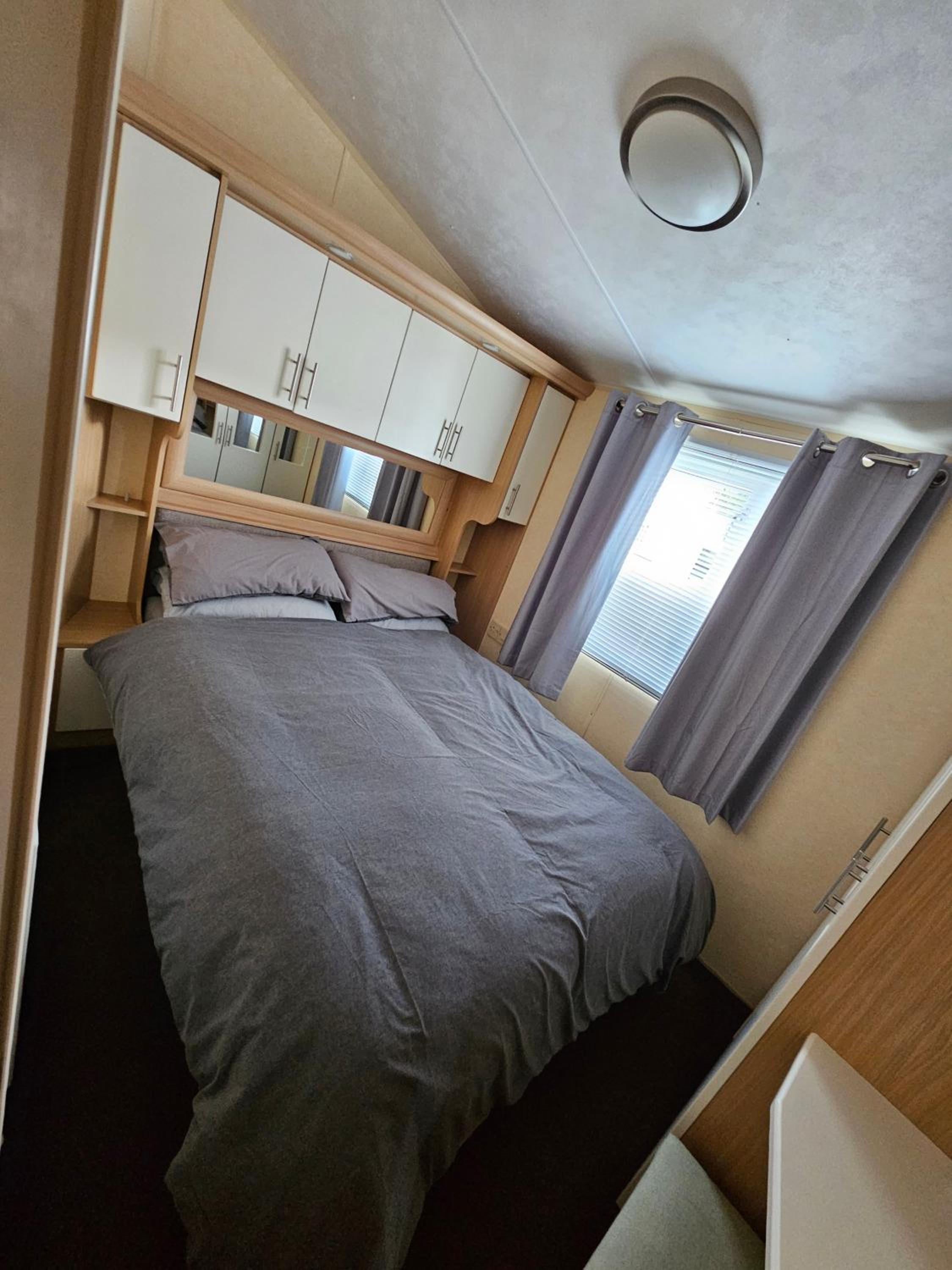 Three-Bedroom House Dog Friendly photo 3