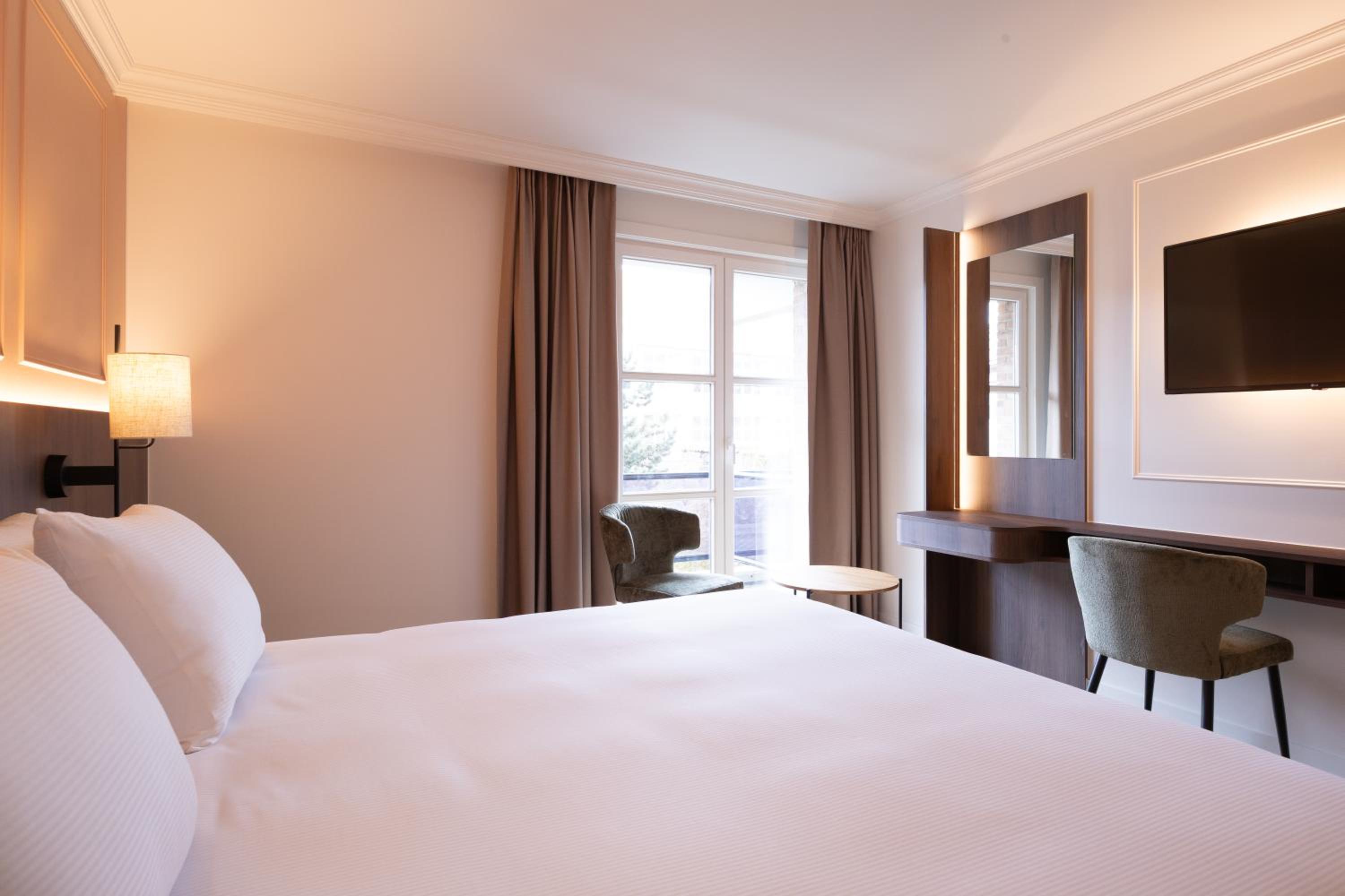 Deluxe Double Room - Photo 4