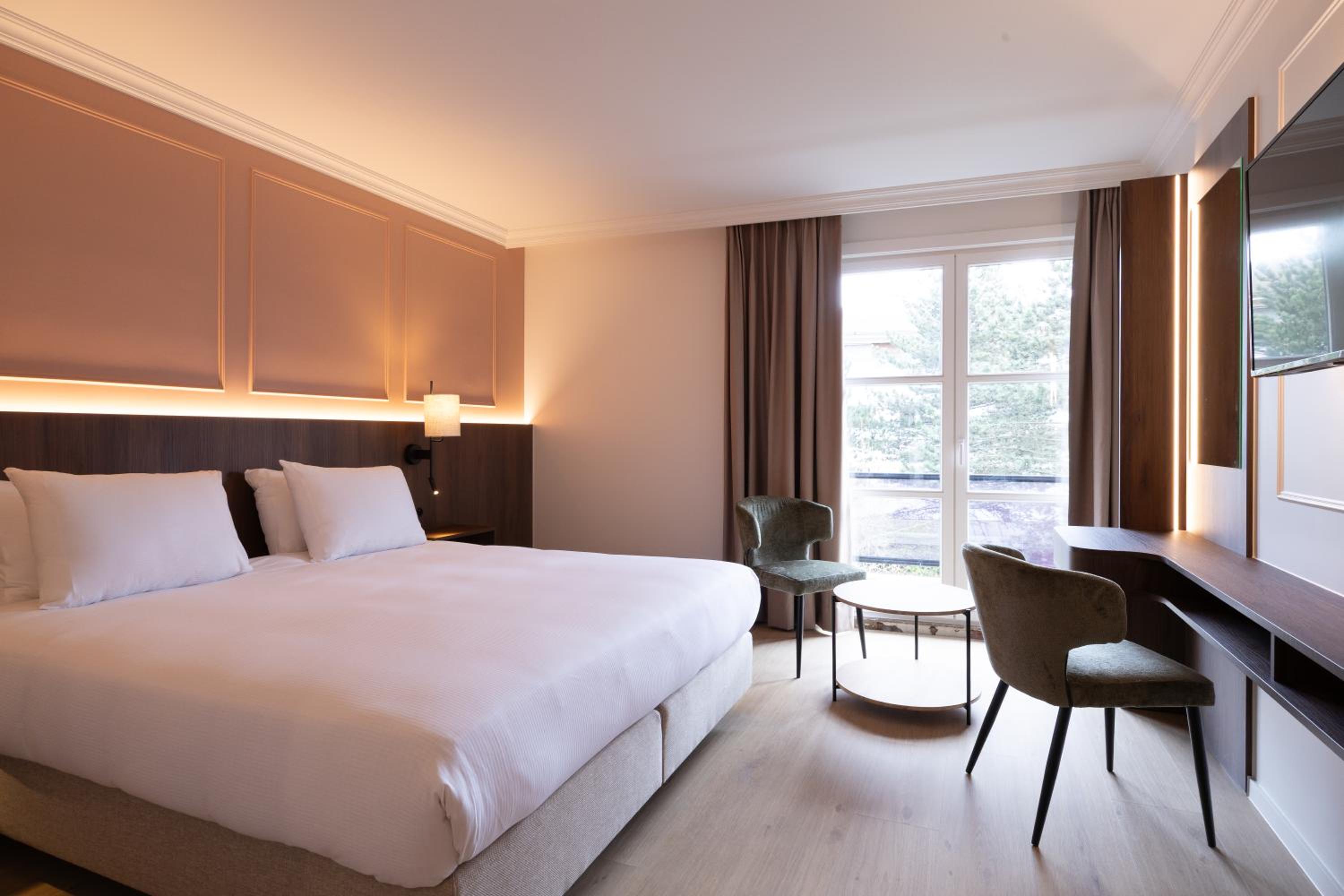 Deluxe Double Room - Photo 1