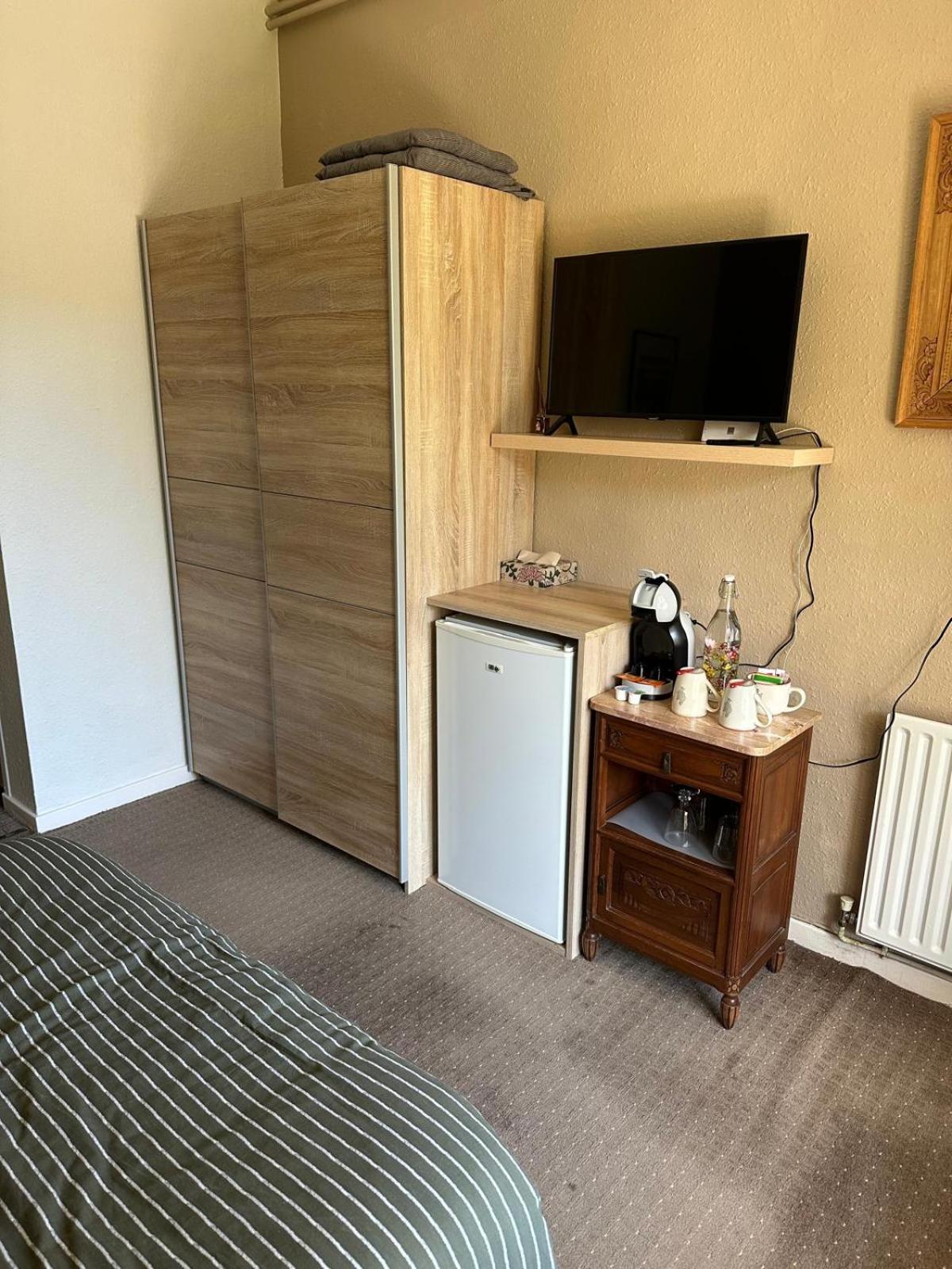 Double Room with Patio photo 2